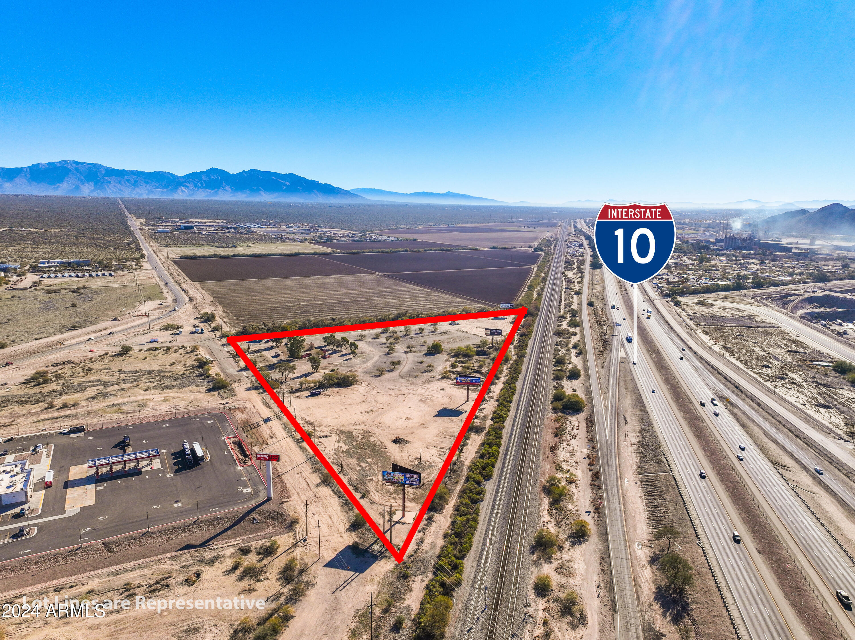 9001 W TANGERINE Road -