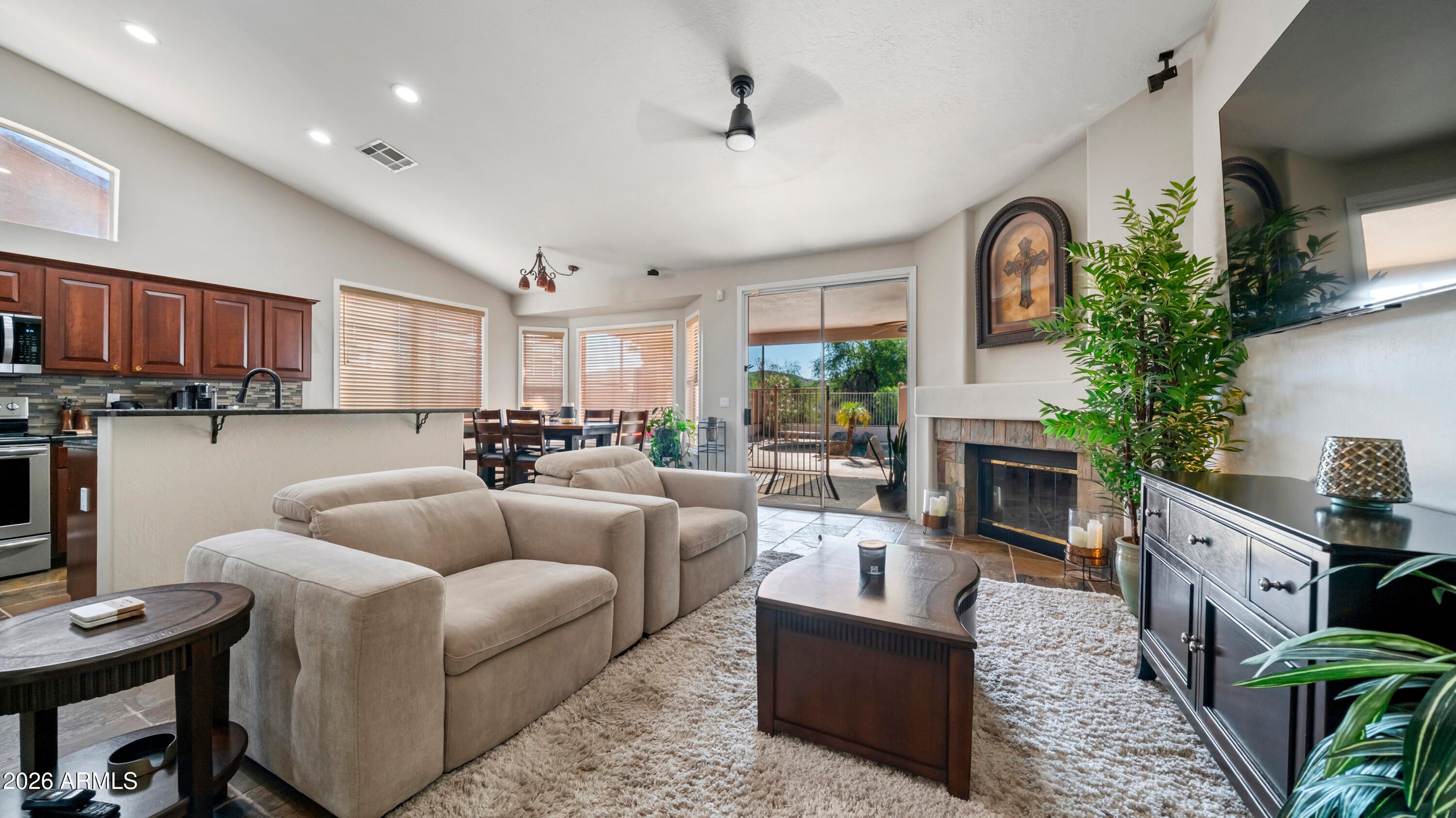 537 W MOUNTAIN VISTA Drive