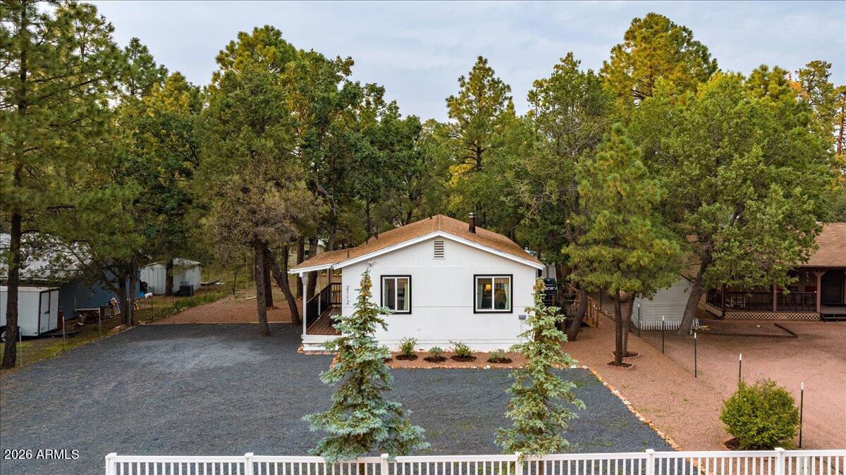 2112 BLUEJAY Road