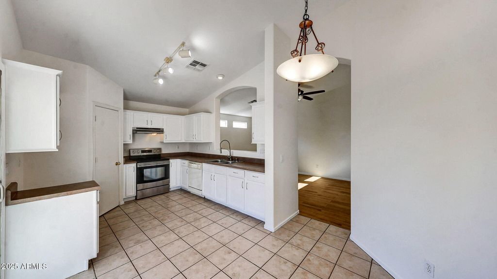 Photo of 1401 S 107th Drive, Avondale, AZ 85323 (MLS # 6956572)