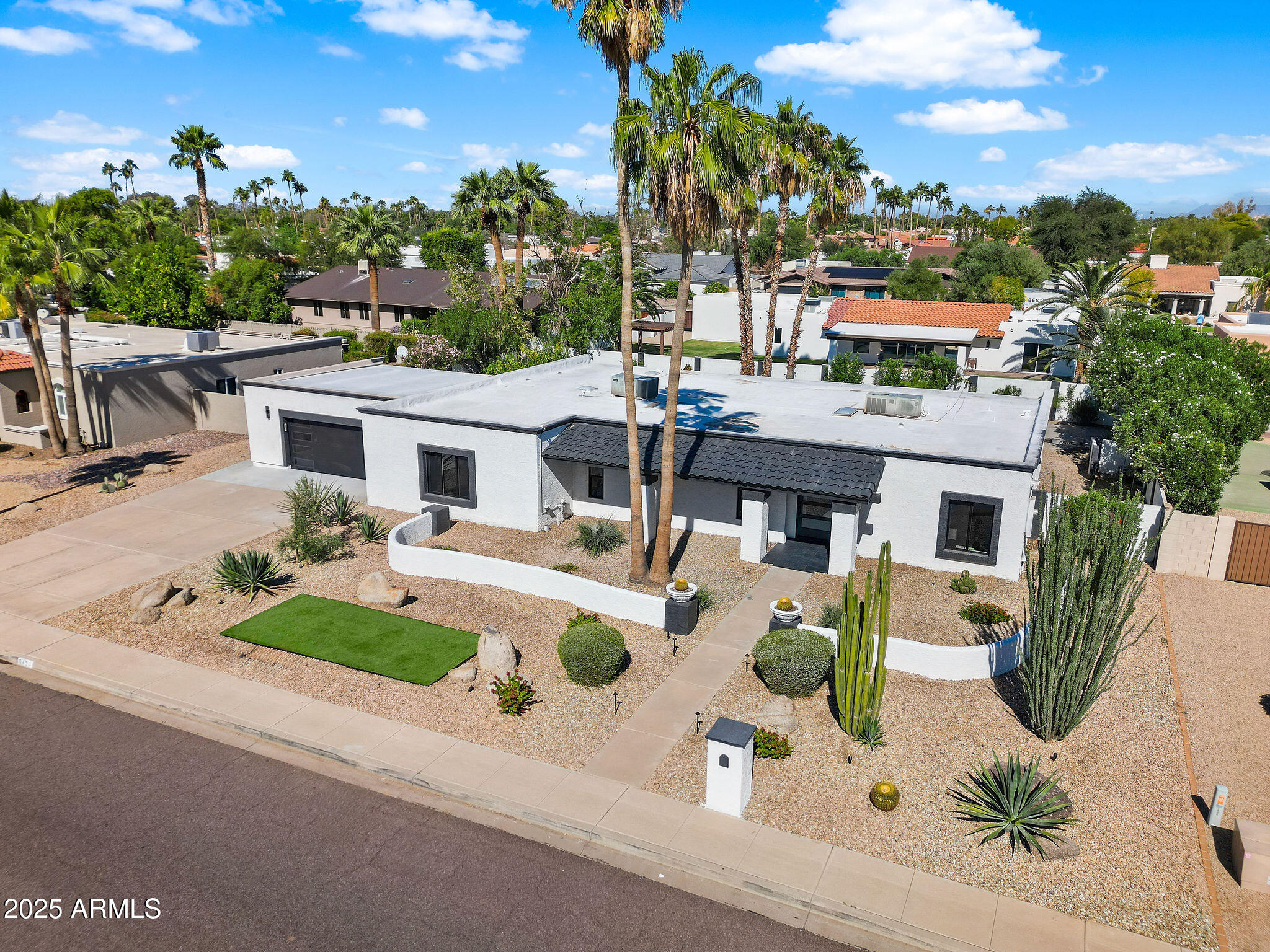 5420 E ACOMA Drive