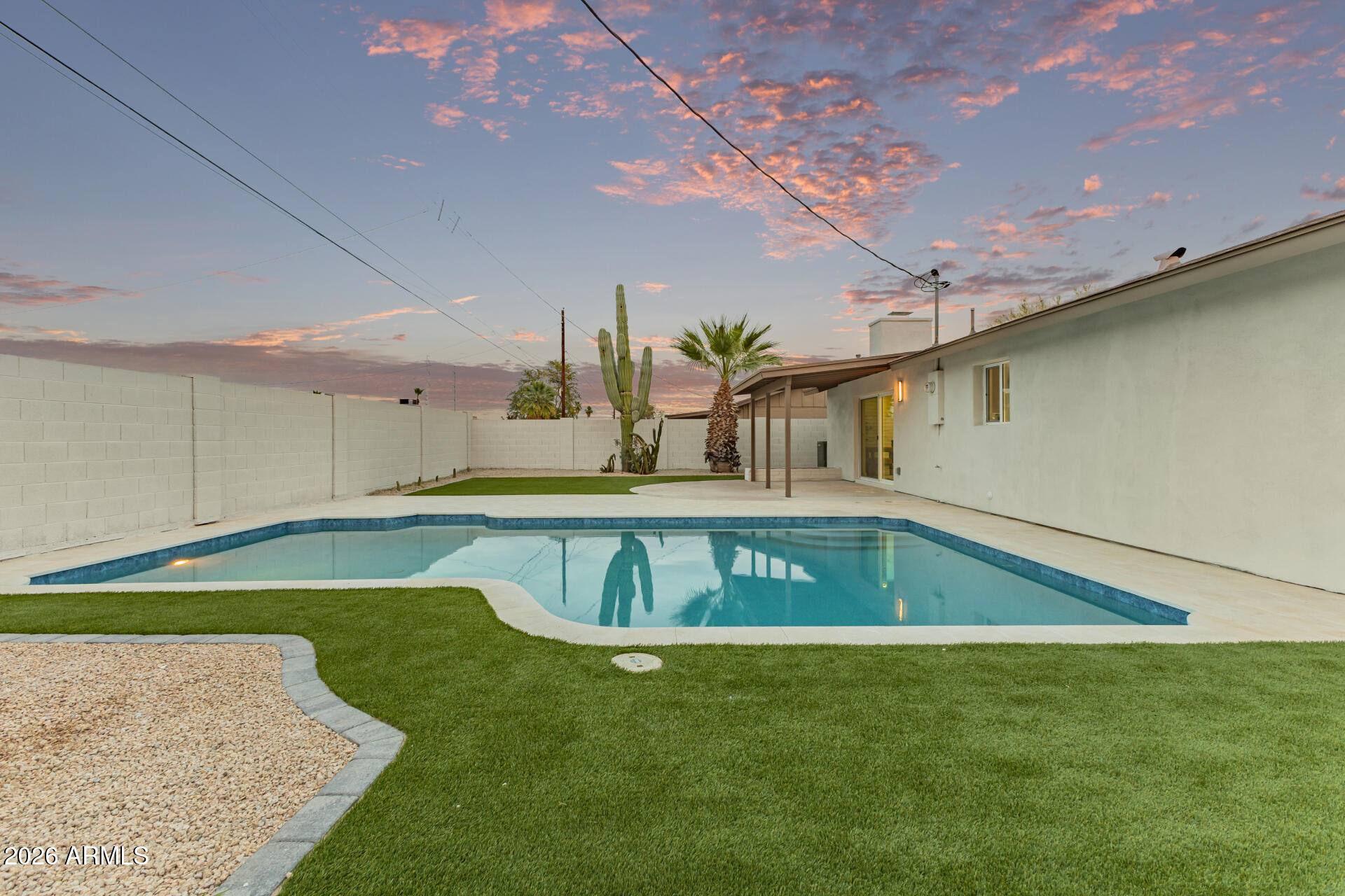 6514 E HUBBELL Street