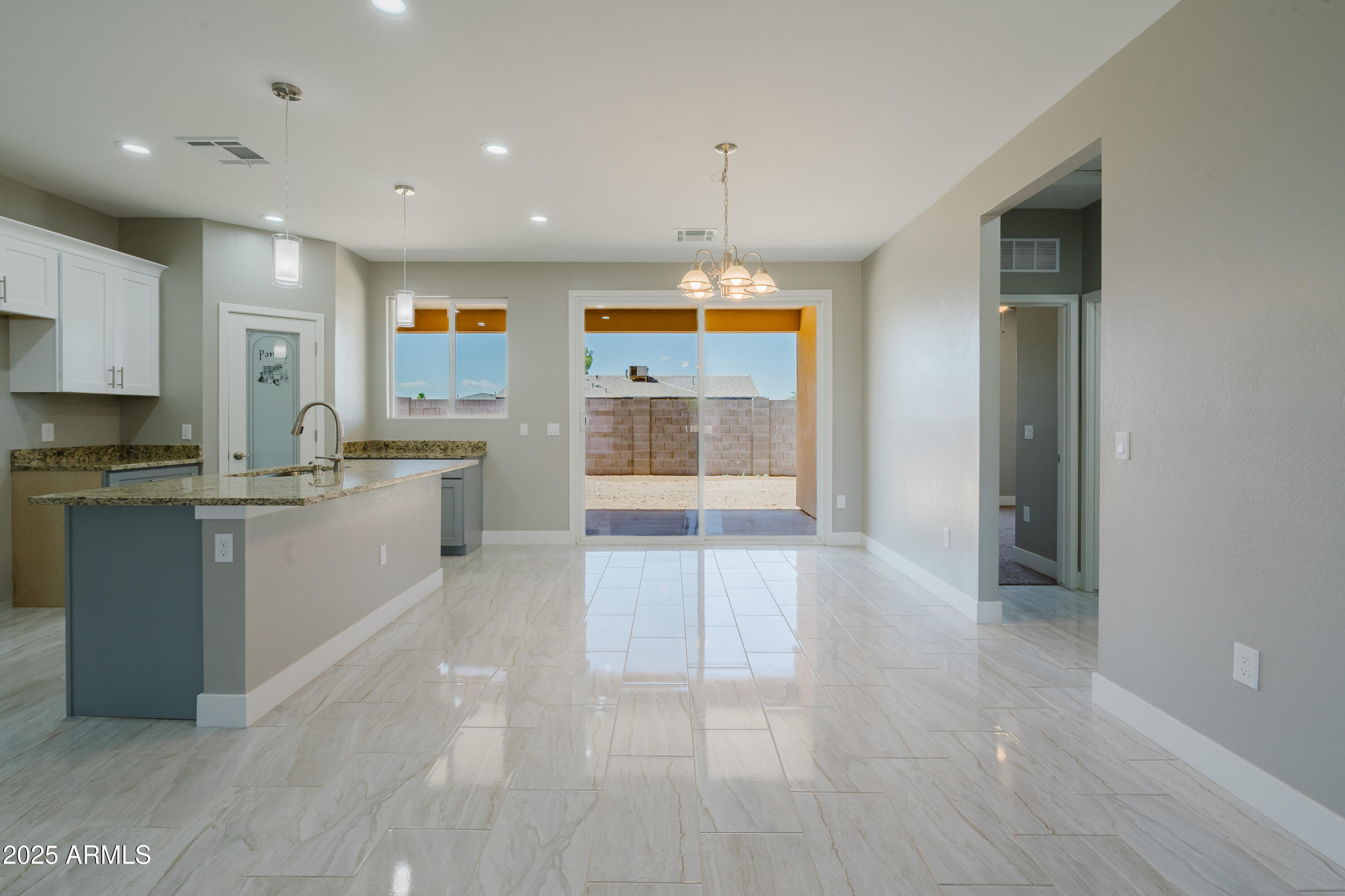 ARIZONA CITY UNIT FOUR - Residential