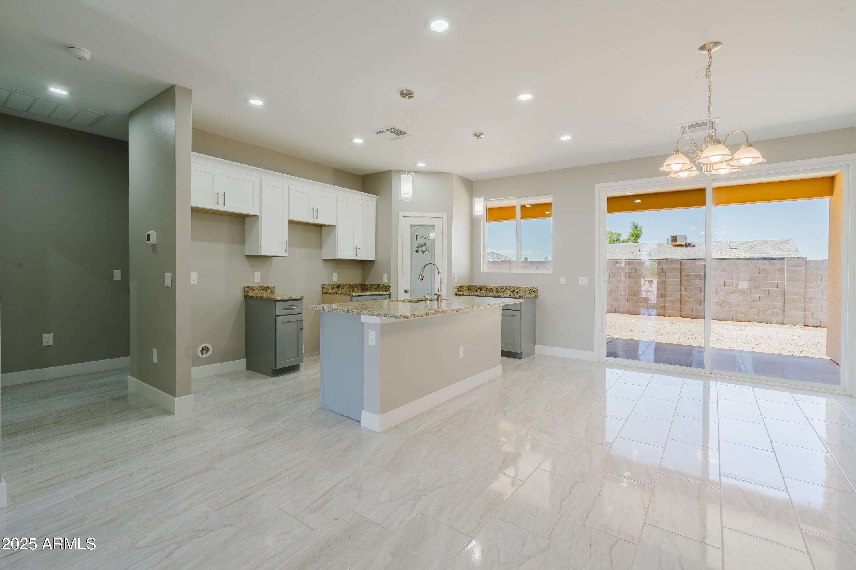 ARIZONA CITY UNIT FOUR - Residential