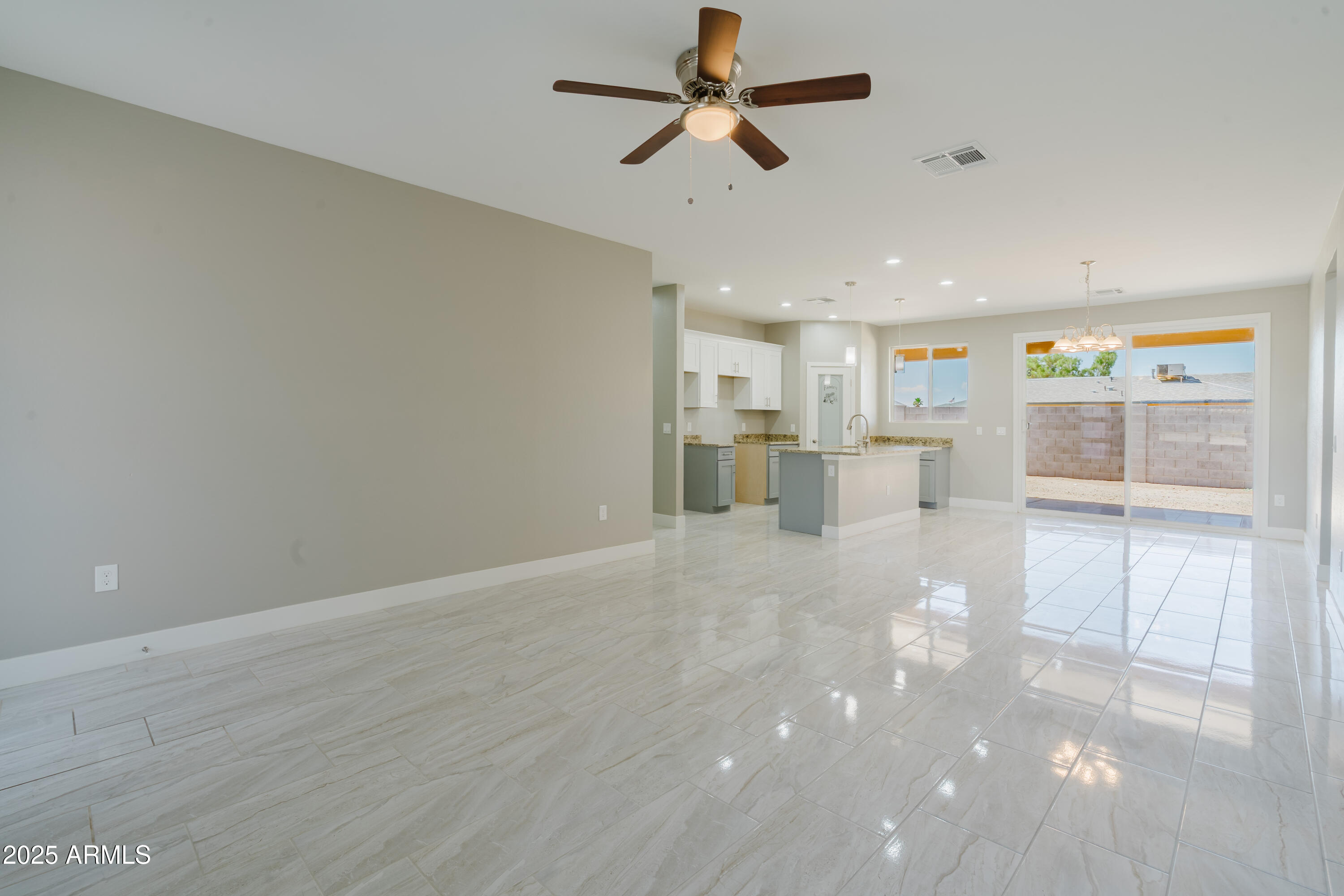 ARIZONA CITY UNIT FOUR - Residential