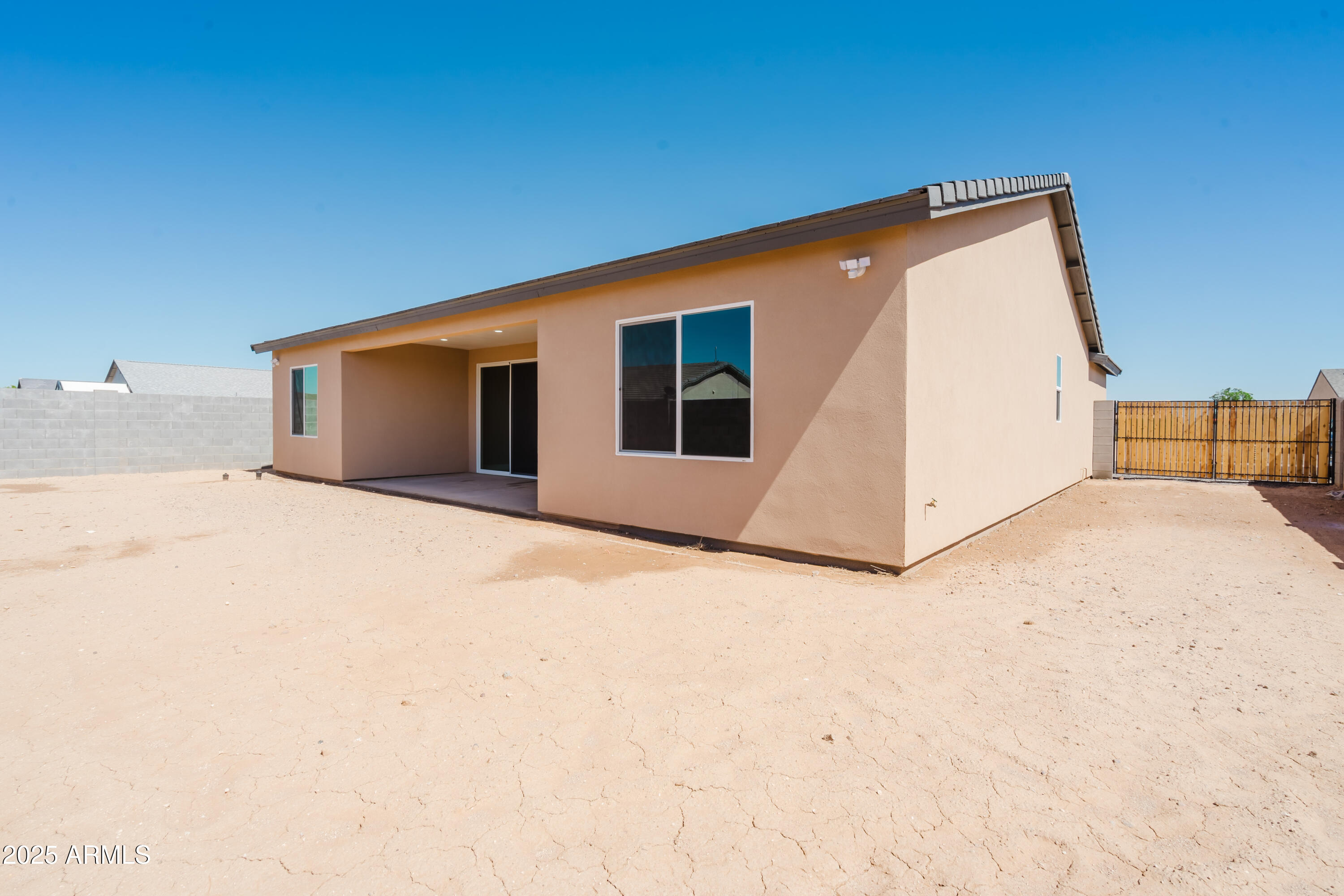 ARIZONA CITY UNIT FOUR - Residential