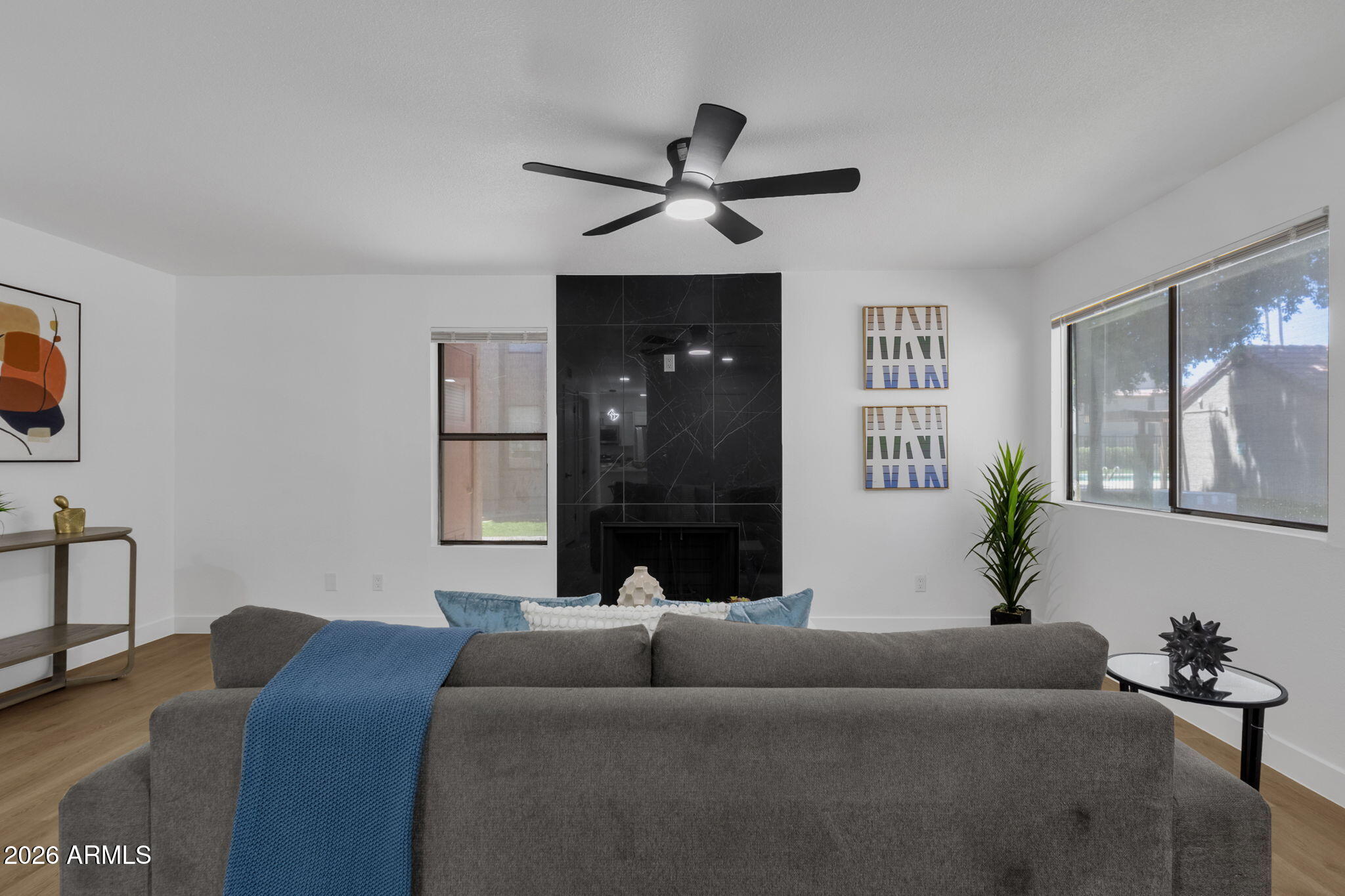 2121 S PENNINGTON -- 21