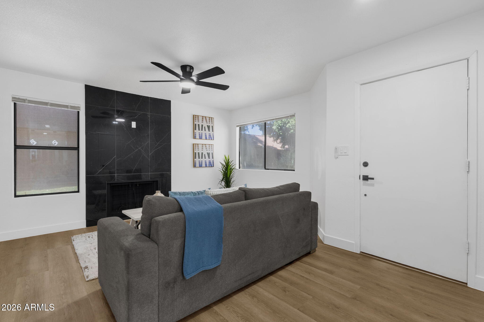 2121 S PENNINGTON -- 21