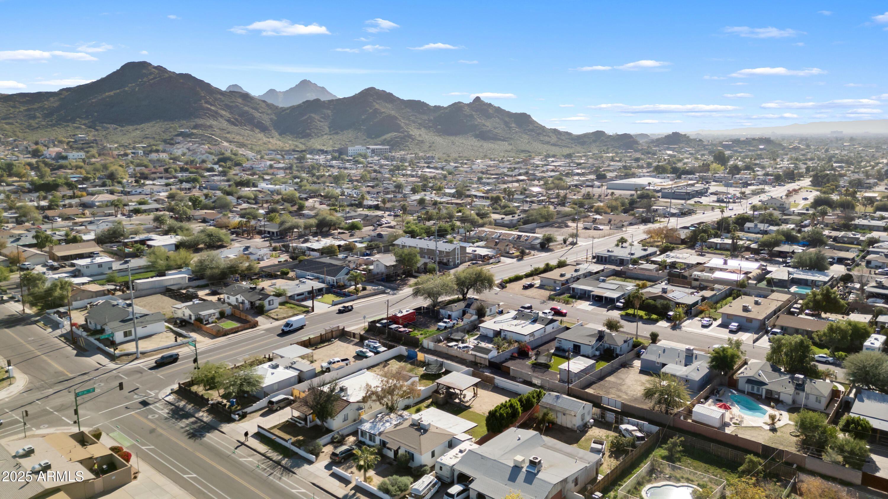 1144 E SUNNYSLOPE Lane