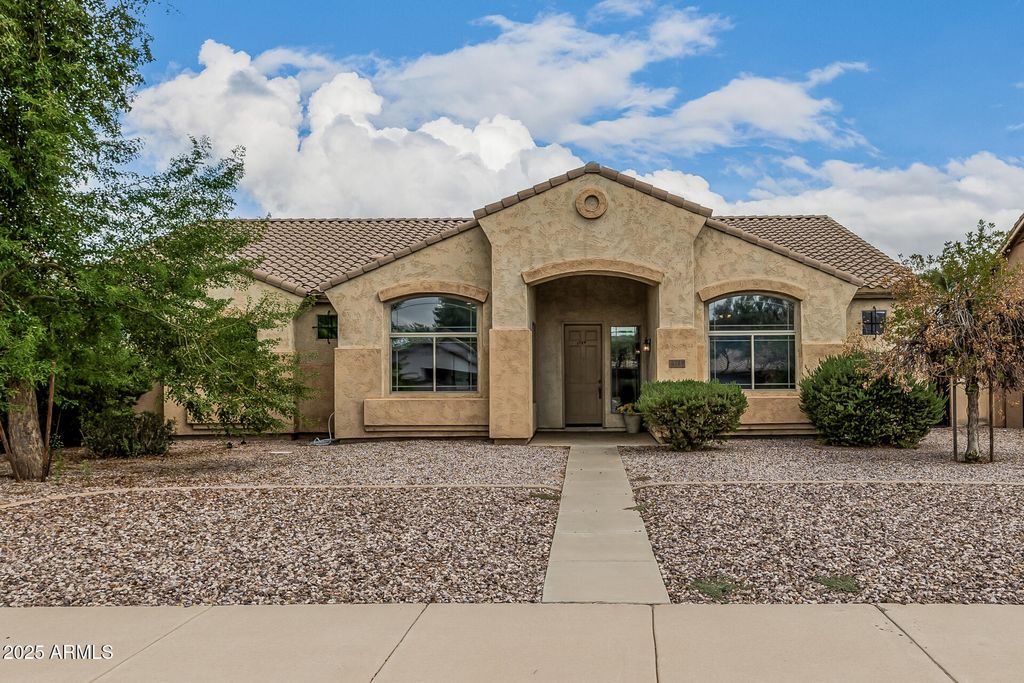 Photo of 3729 S Atherton Boulevard, Gilbert, AZ 85297 (MLS # 6928795)