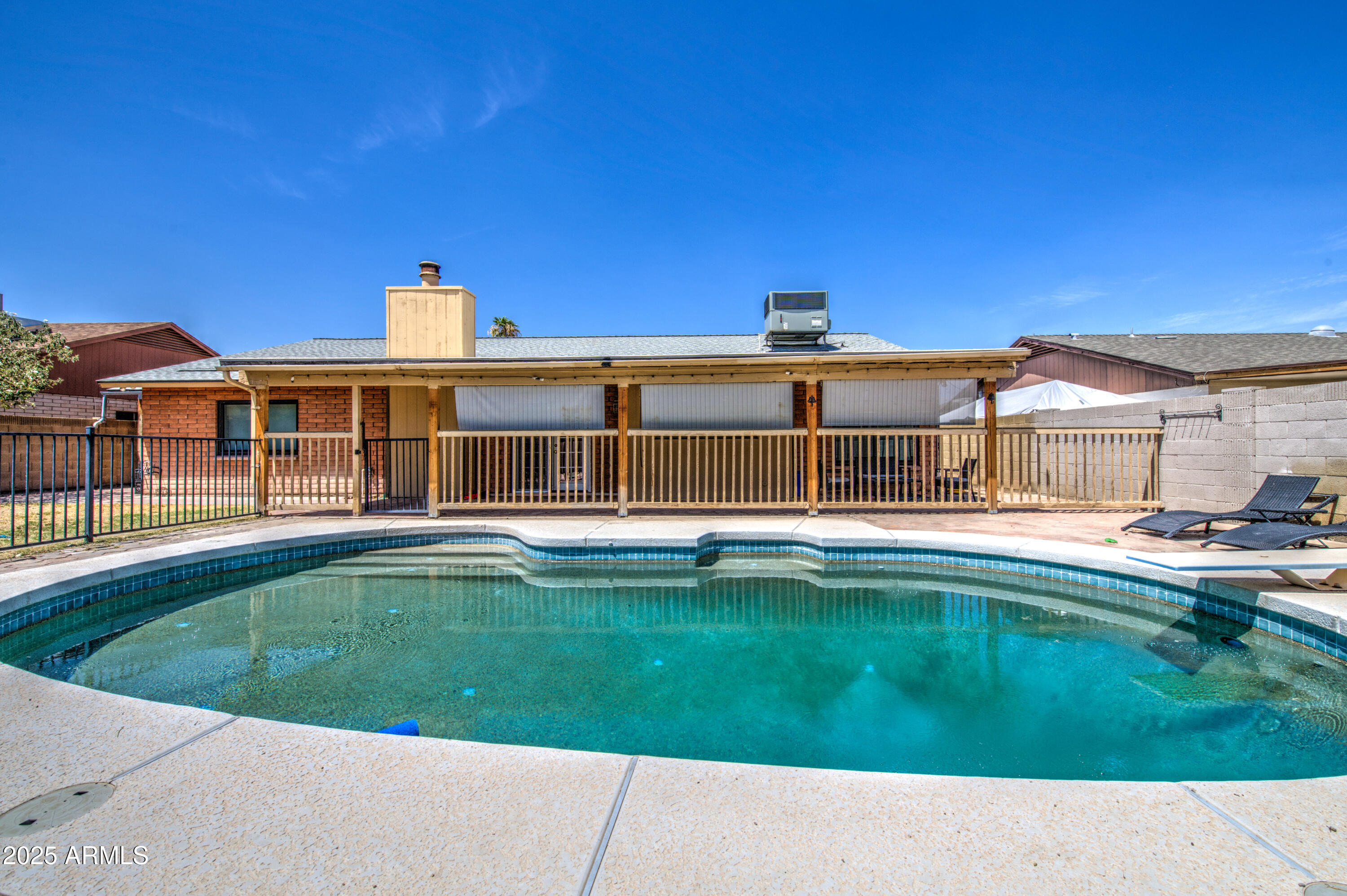 907 W REDFIELD Road