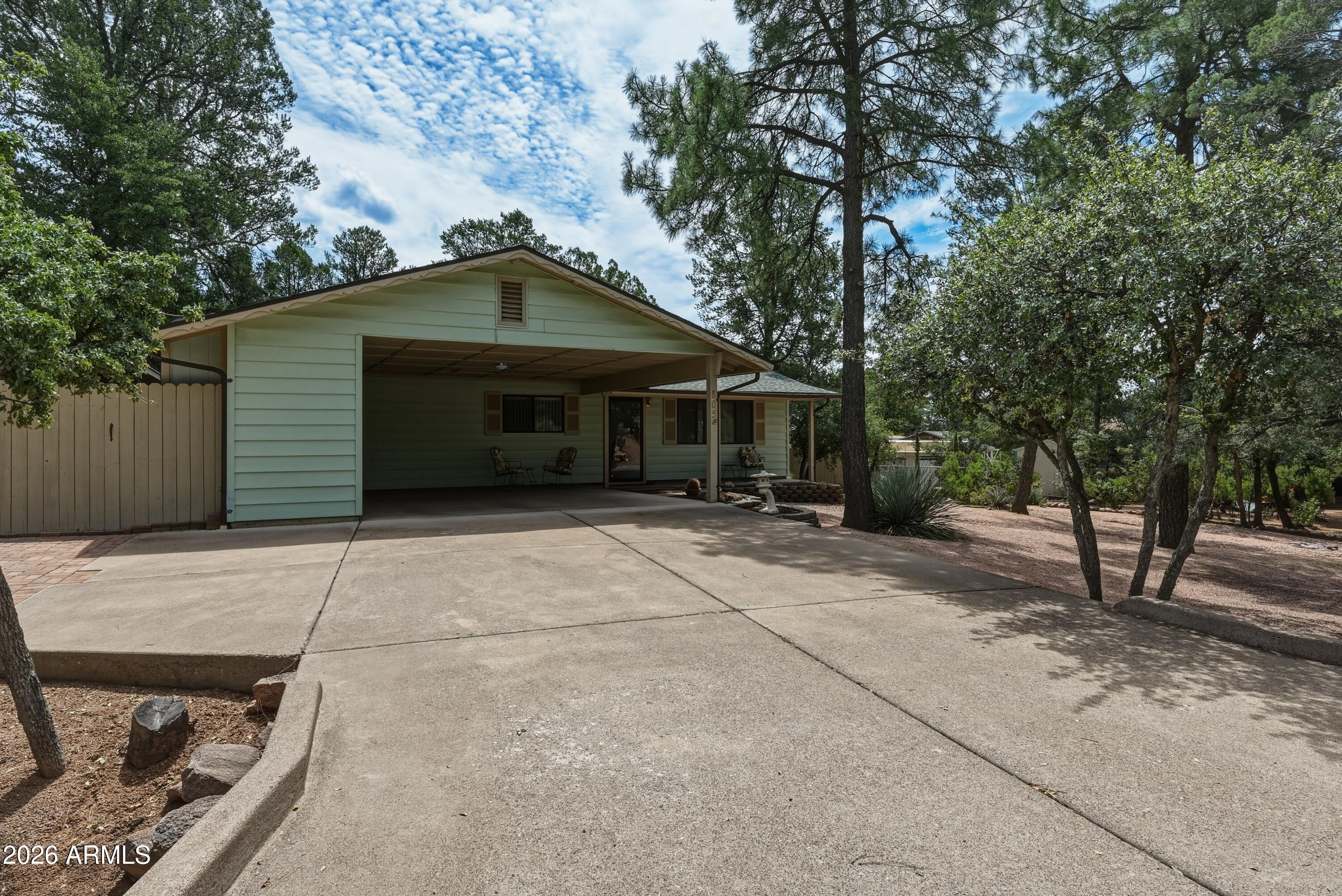 805 N WILLIAM TELL Circle