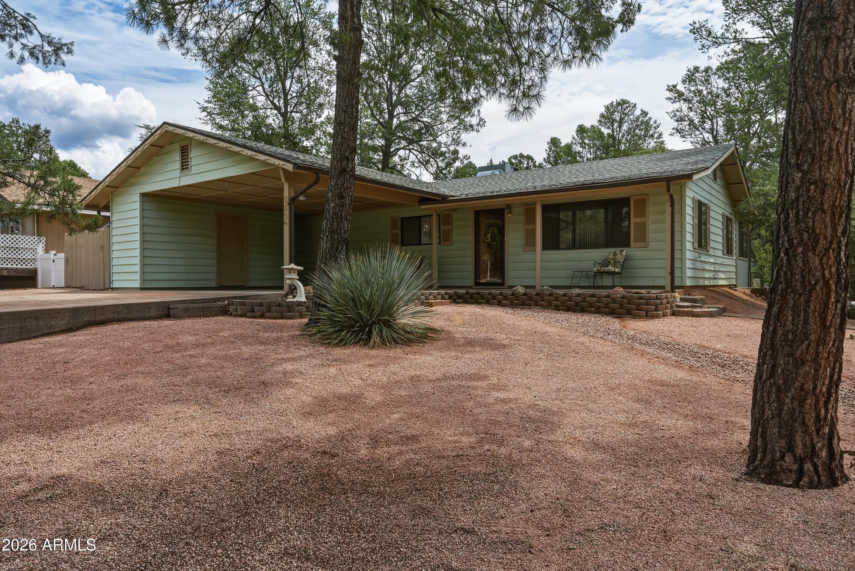 805 N WILLIAM TELL Circle