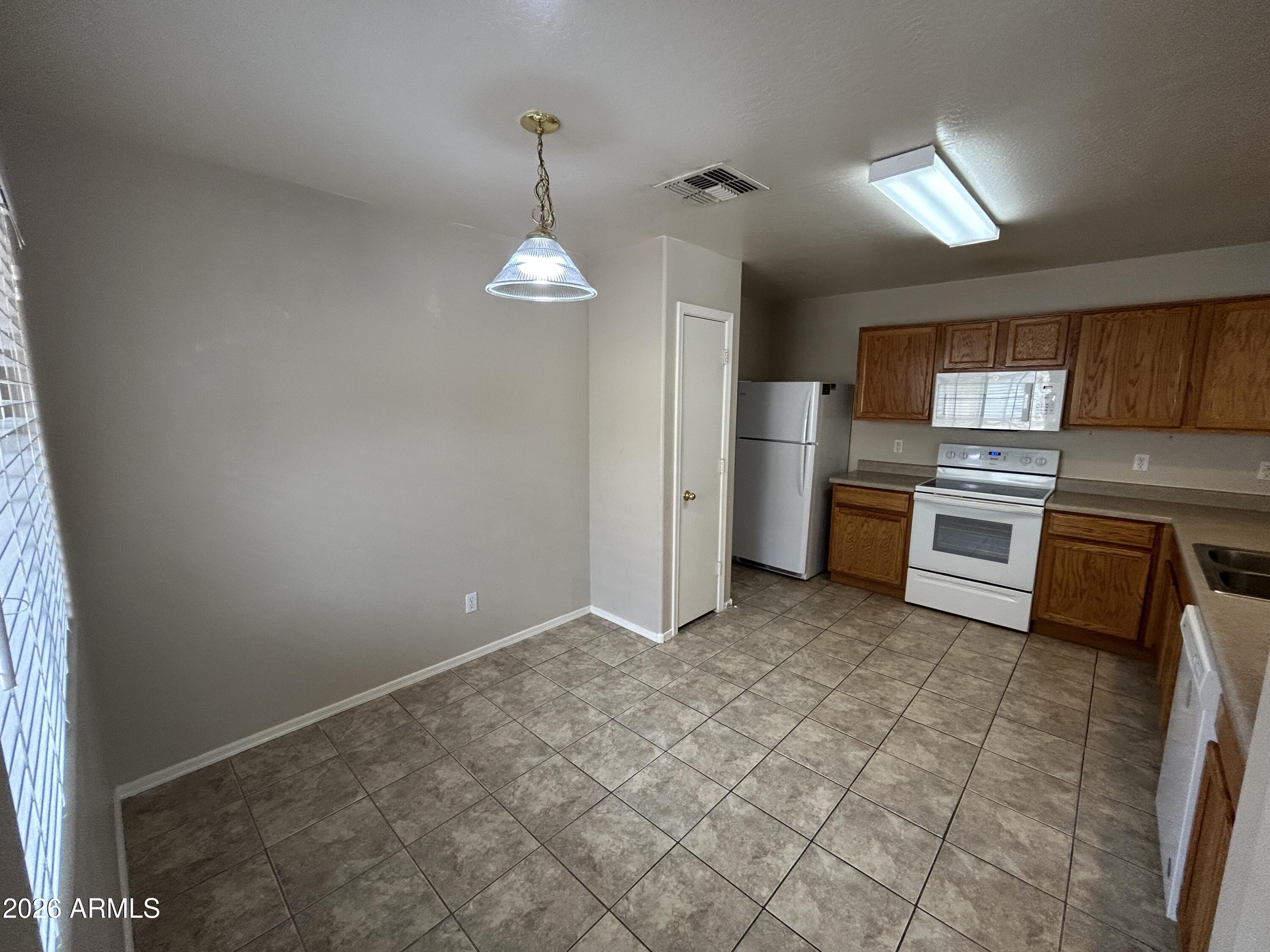 16152 W CALAVAR Road