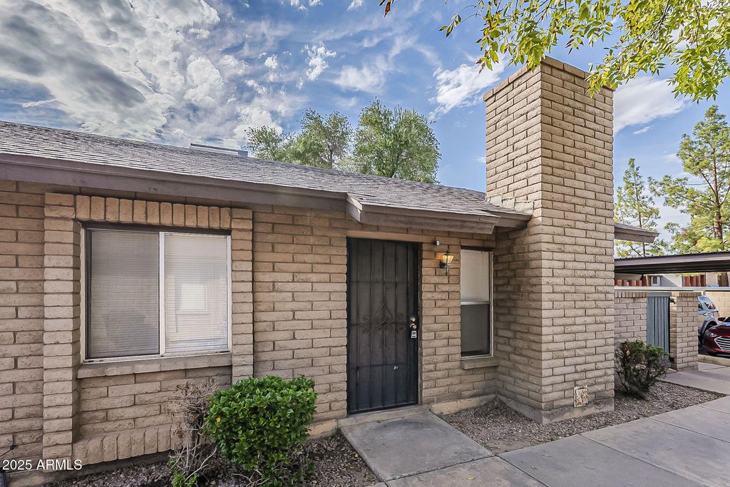 Photo of 18 W Concorda Drive #103, Tempe, AZ 85282 (MLS # 6921879)