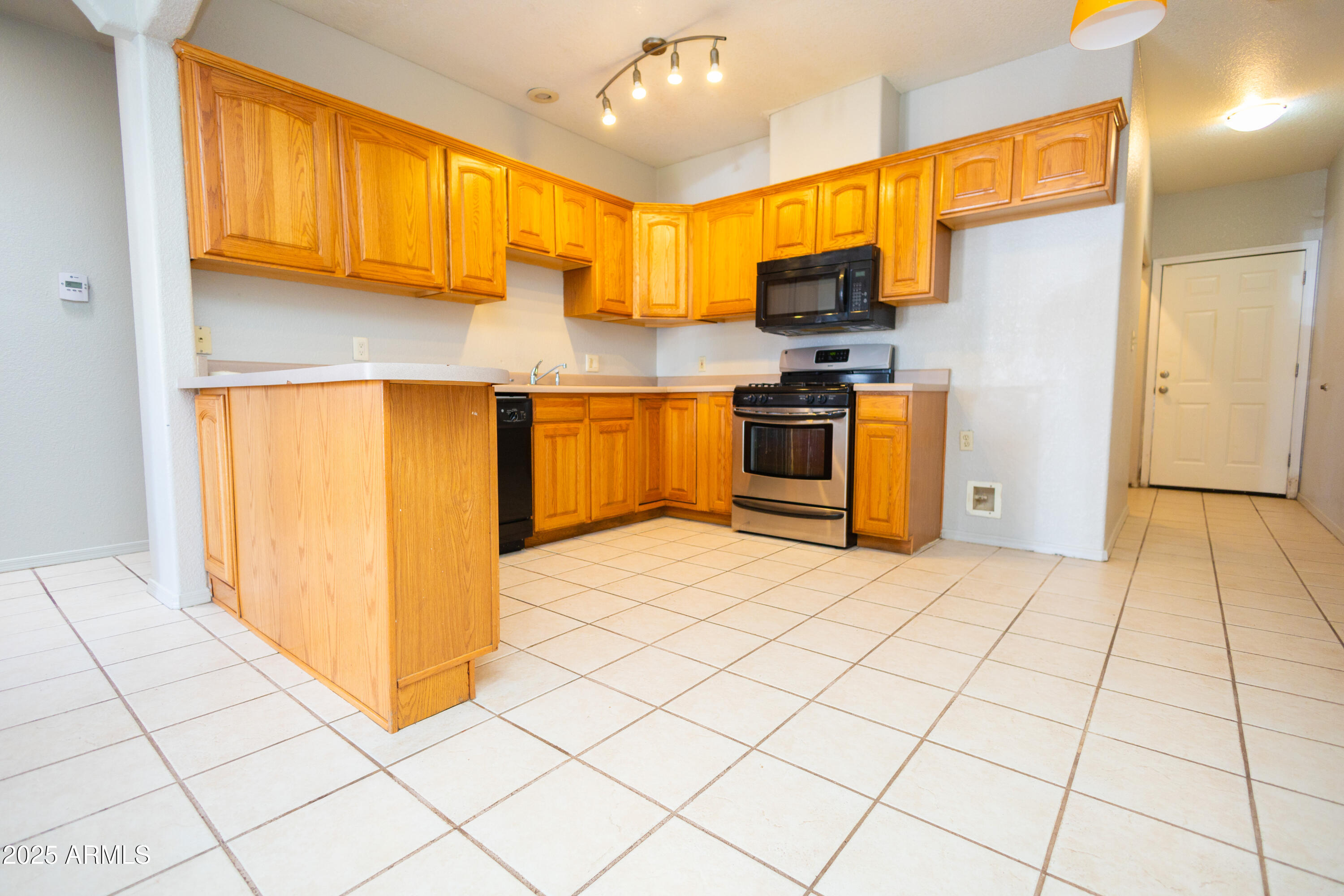 QUAIL RUN TOWNHOUSES - Residential
