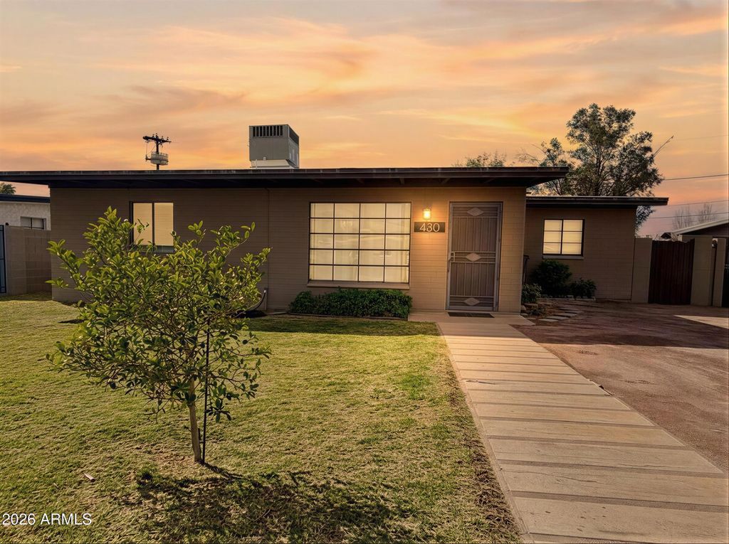 Photo of 430 S Robert Road, Tempe, AZ 85281 (MLS # 6989024)