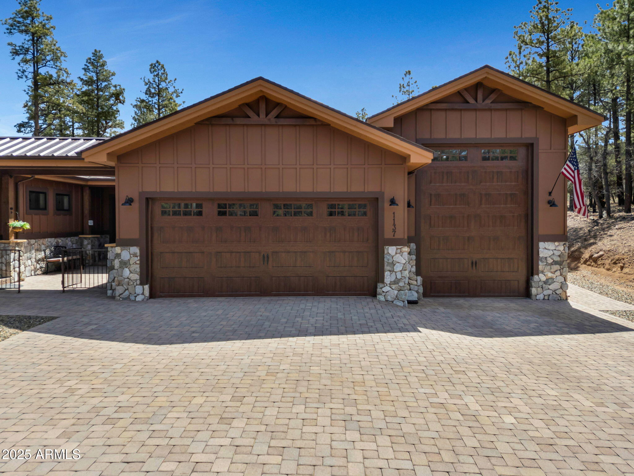 1137 TIMBERNOOK Crossing