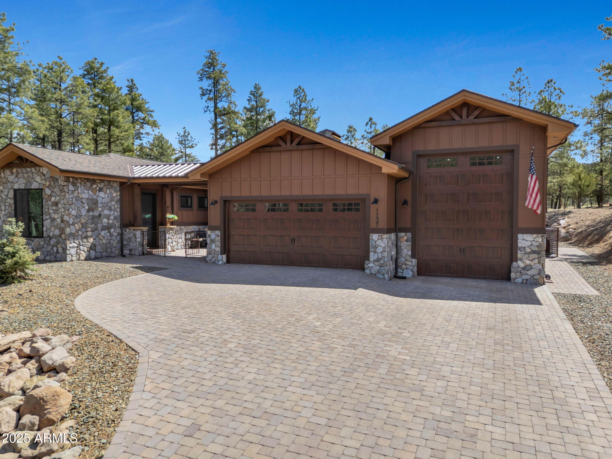 1137 TIMBERNOOK Crossing