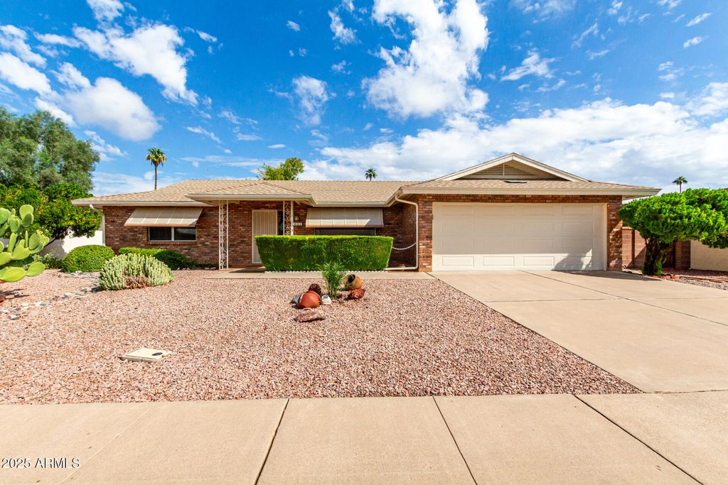 Photo of 667 S Penrose Circle, Mesa, AZ 85206 (MLS # 6932592)