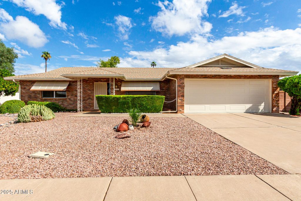 Photo of 667 S Penrose Circle, Mesa, AZ 85206 (MLS # 6932592)
