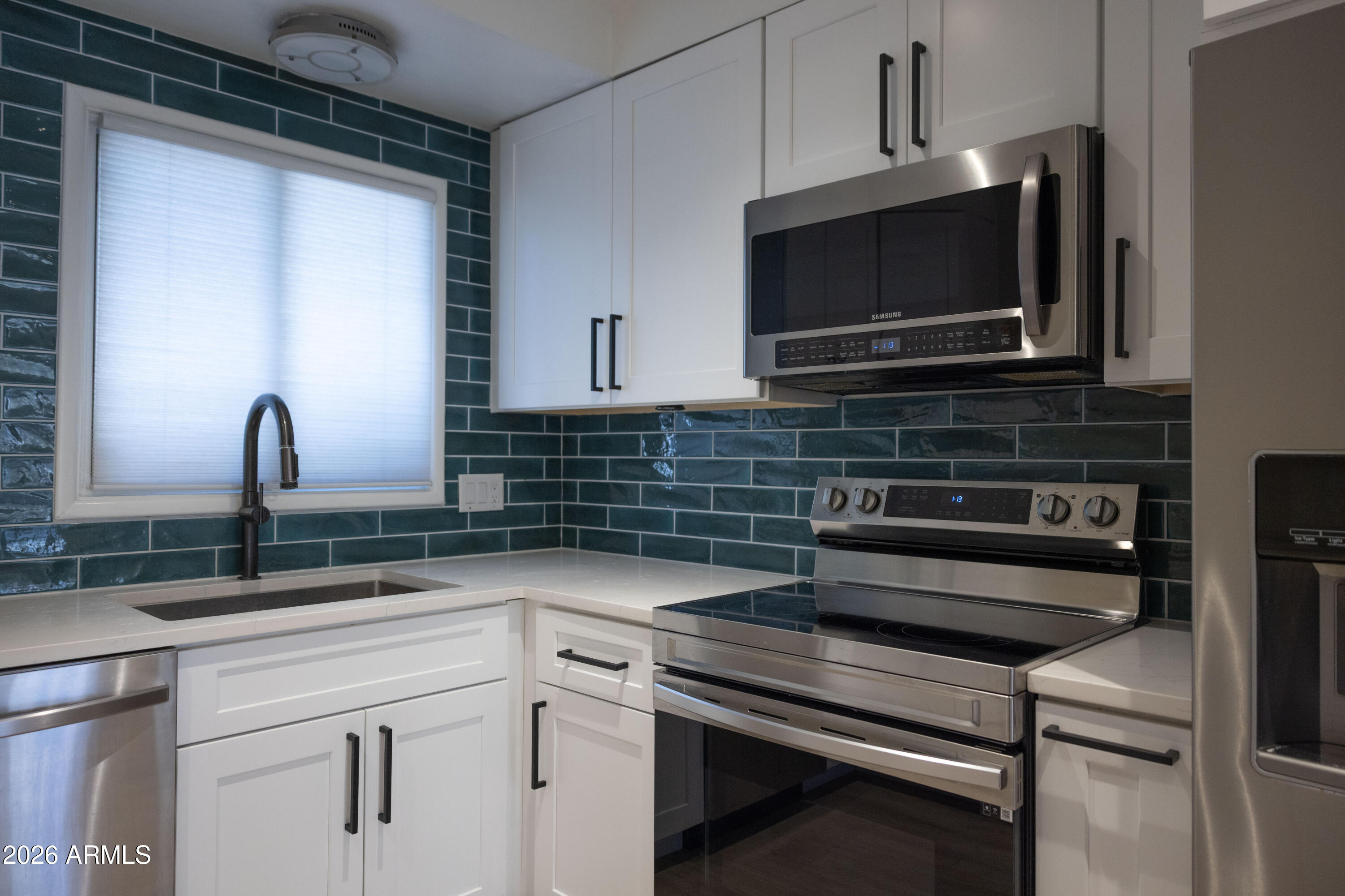 1450 E BETHANY HOME Road 31