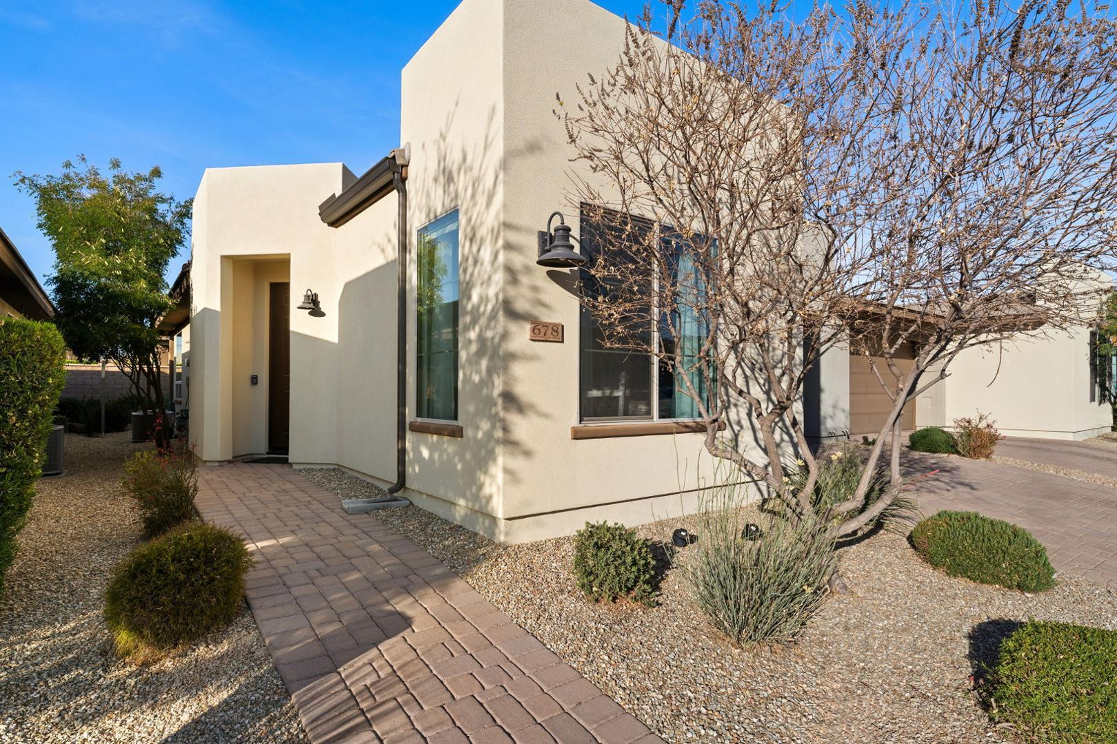 678 E Cobble Stone Drive
