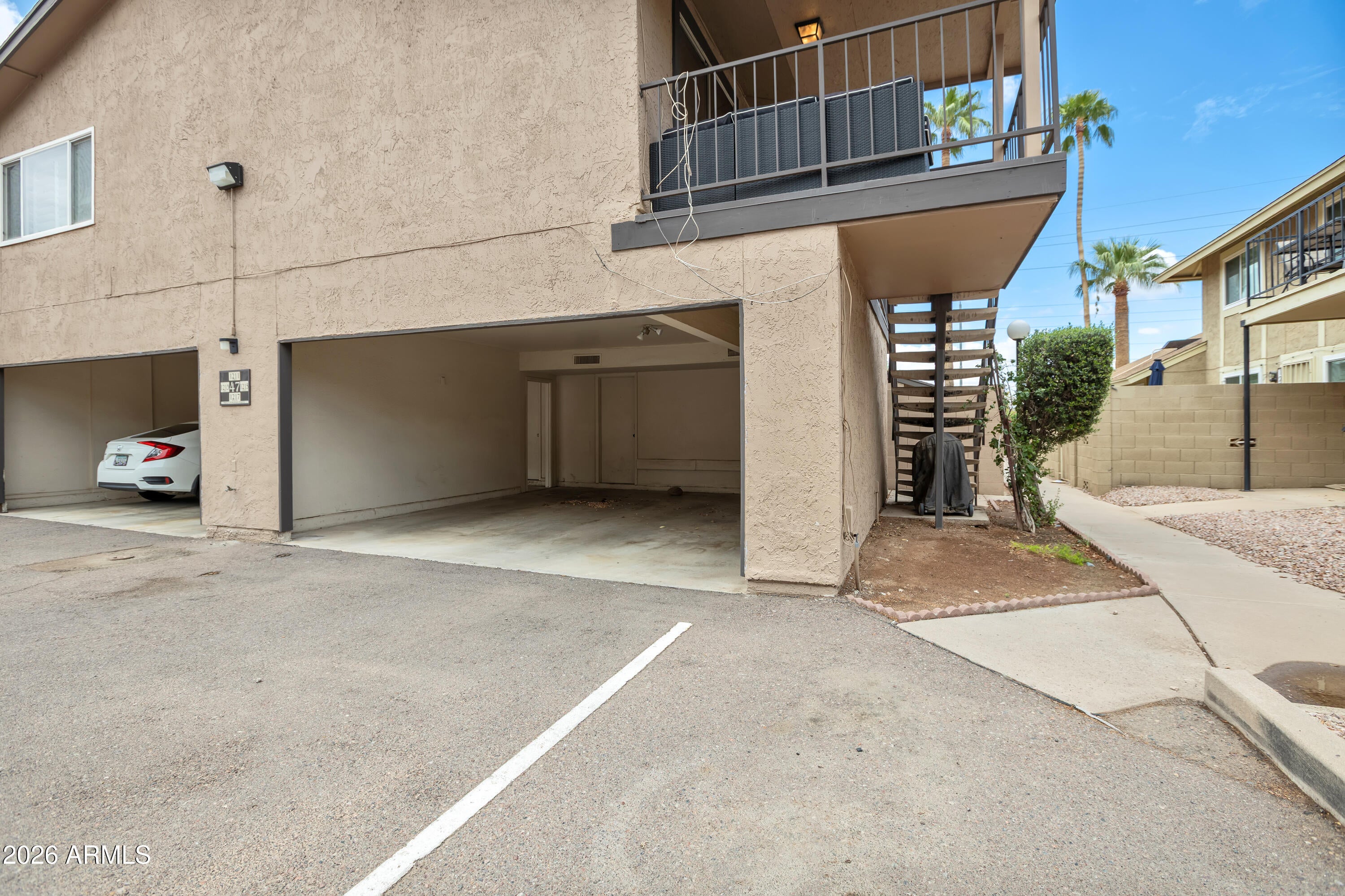1217 N GRANITE REEF Road