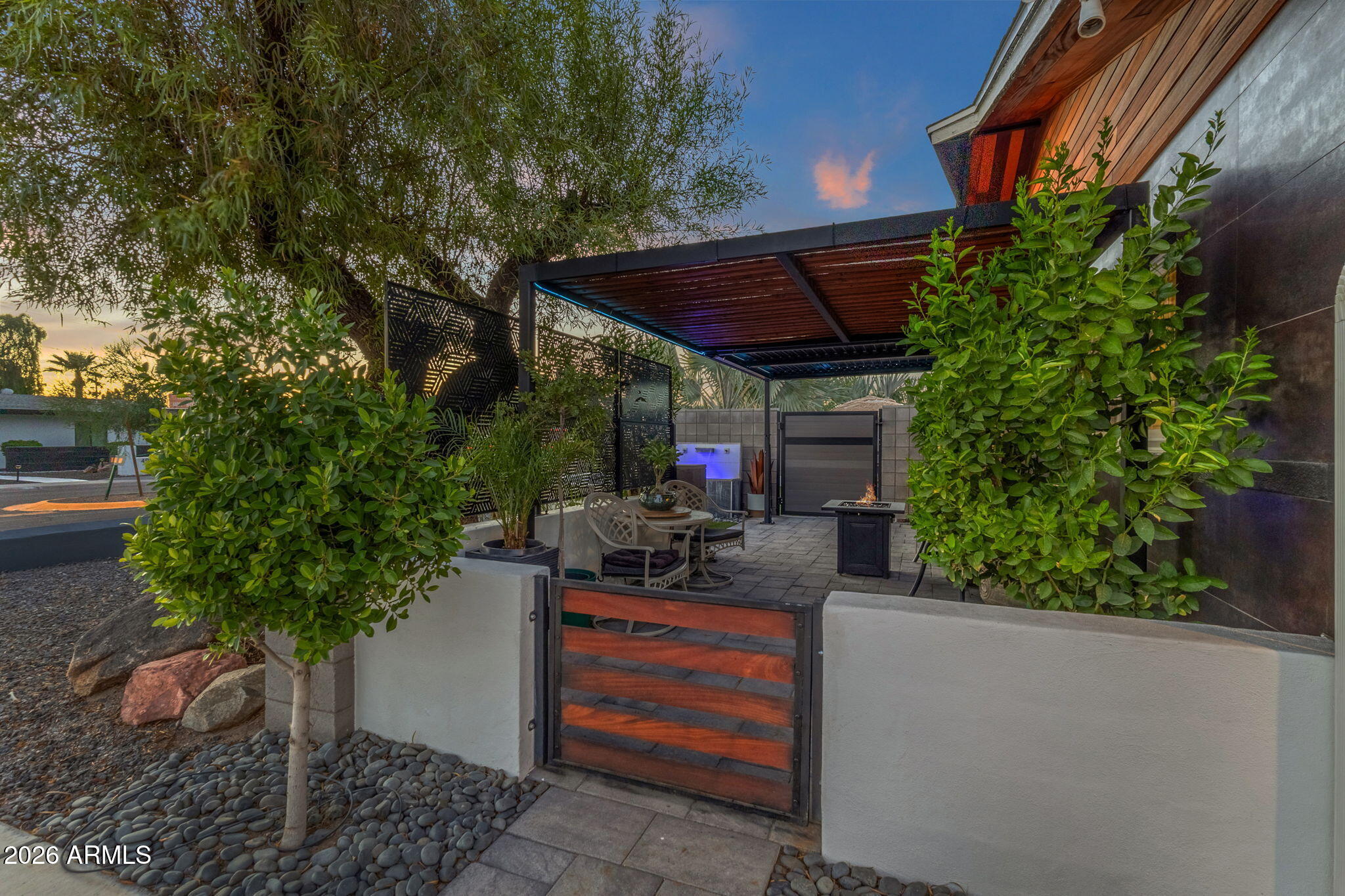 4937 N 82ND Street