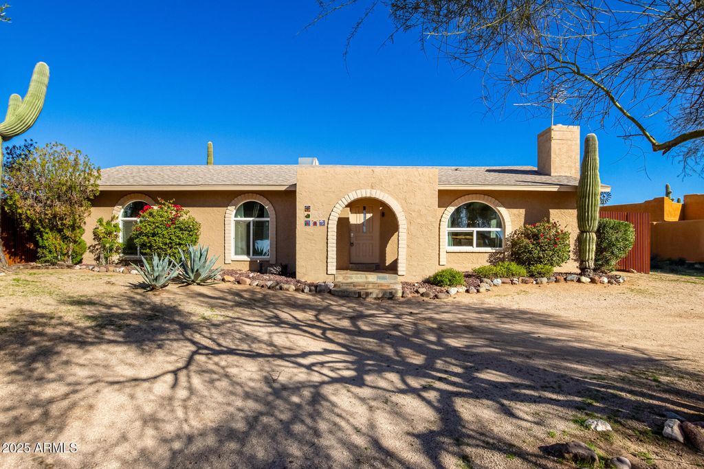 Photo of 7918 E Dale Lane, Scottsdale, AZ 85266 (MLS # 6955855)