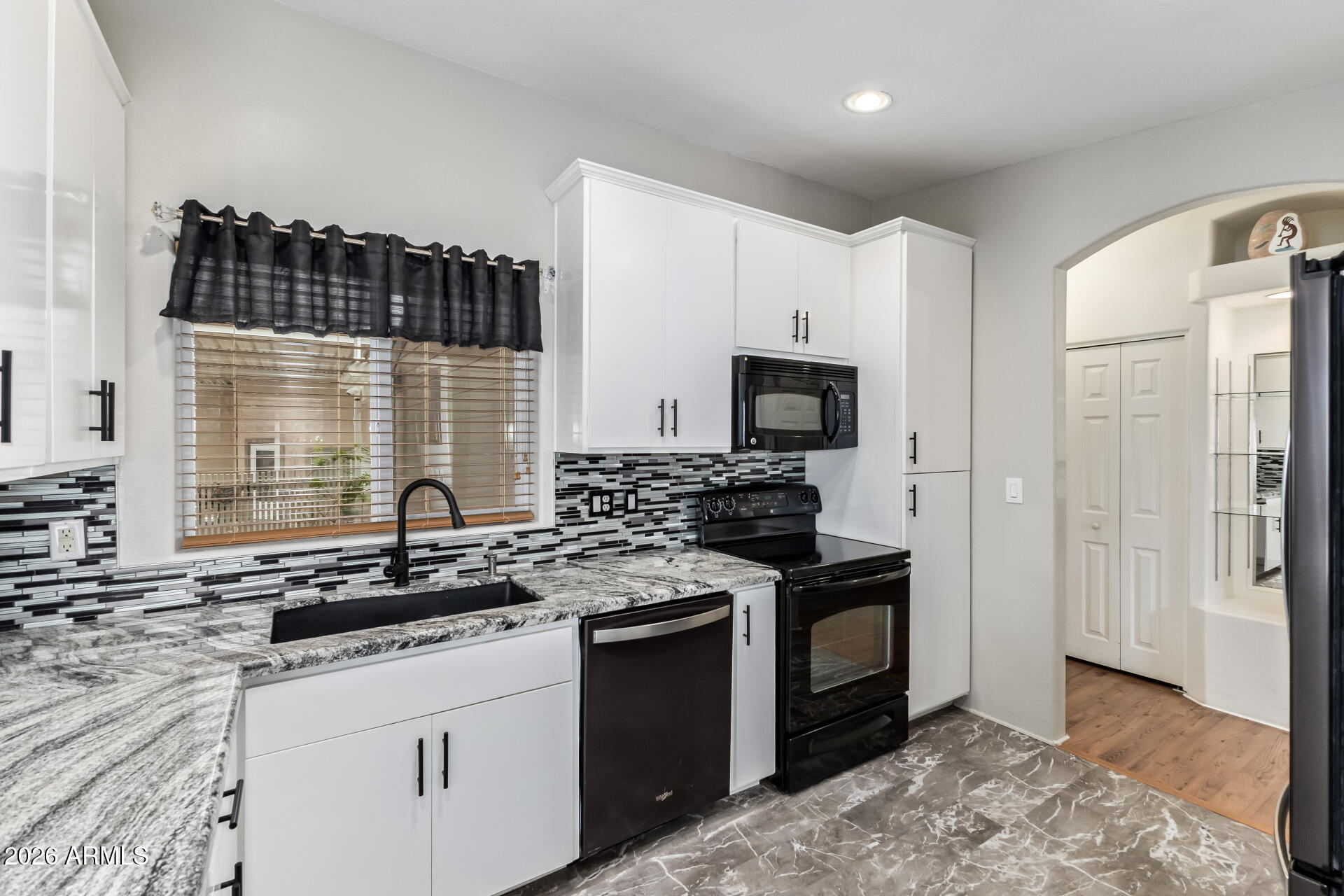17200 W BELL Road 1048
