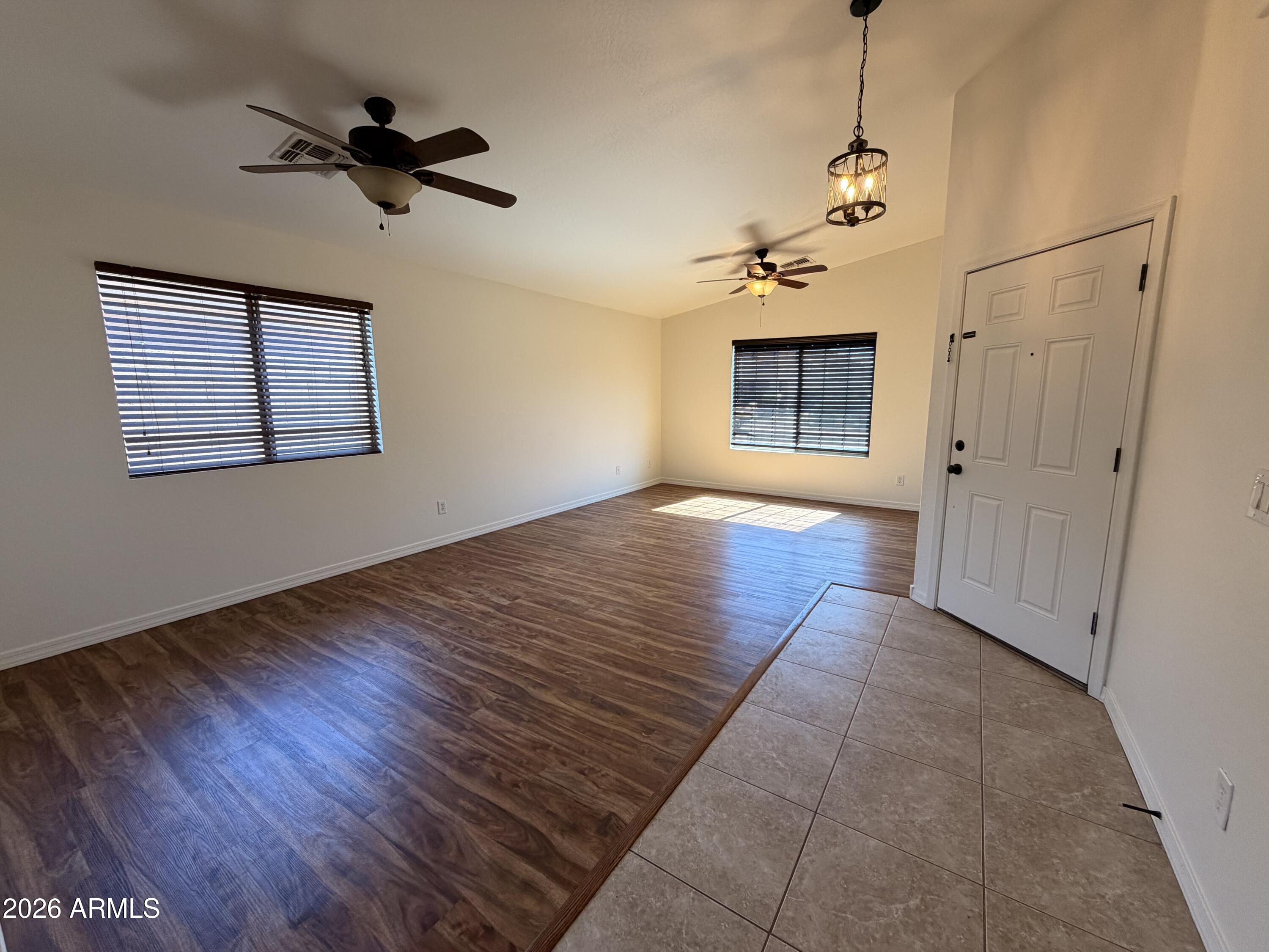 516 E WOLF HOLLOW Drive