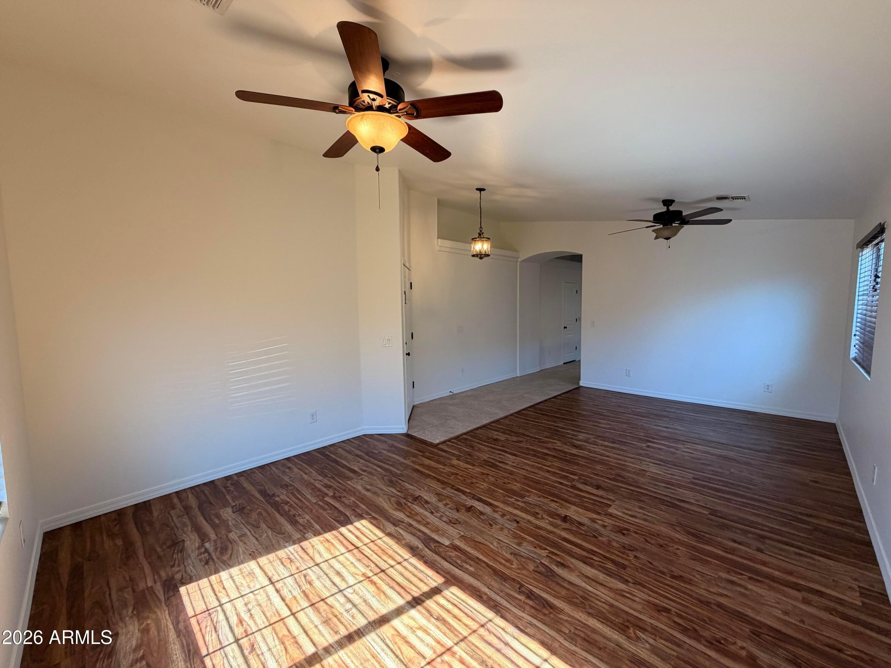 516 E Wolf Hollow Drive