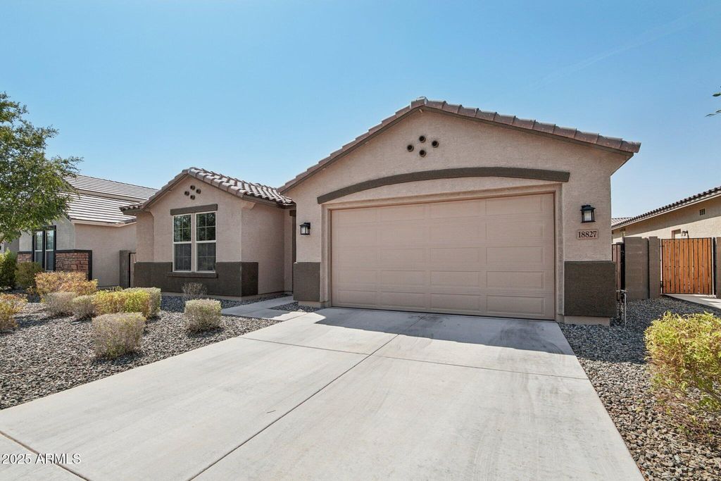 Photo of 18827 W Luke Avenue, Litchfield Park, AZ 85340 (MLS # 6906367)