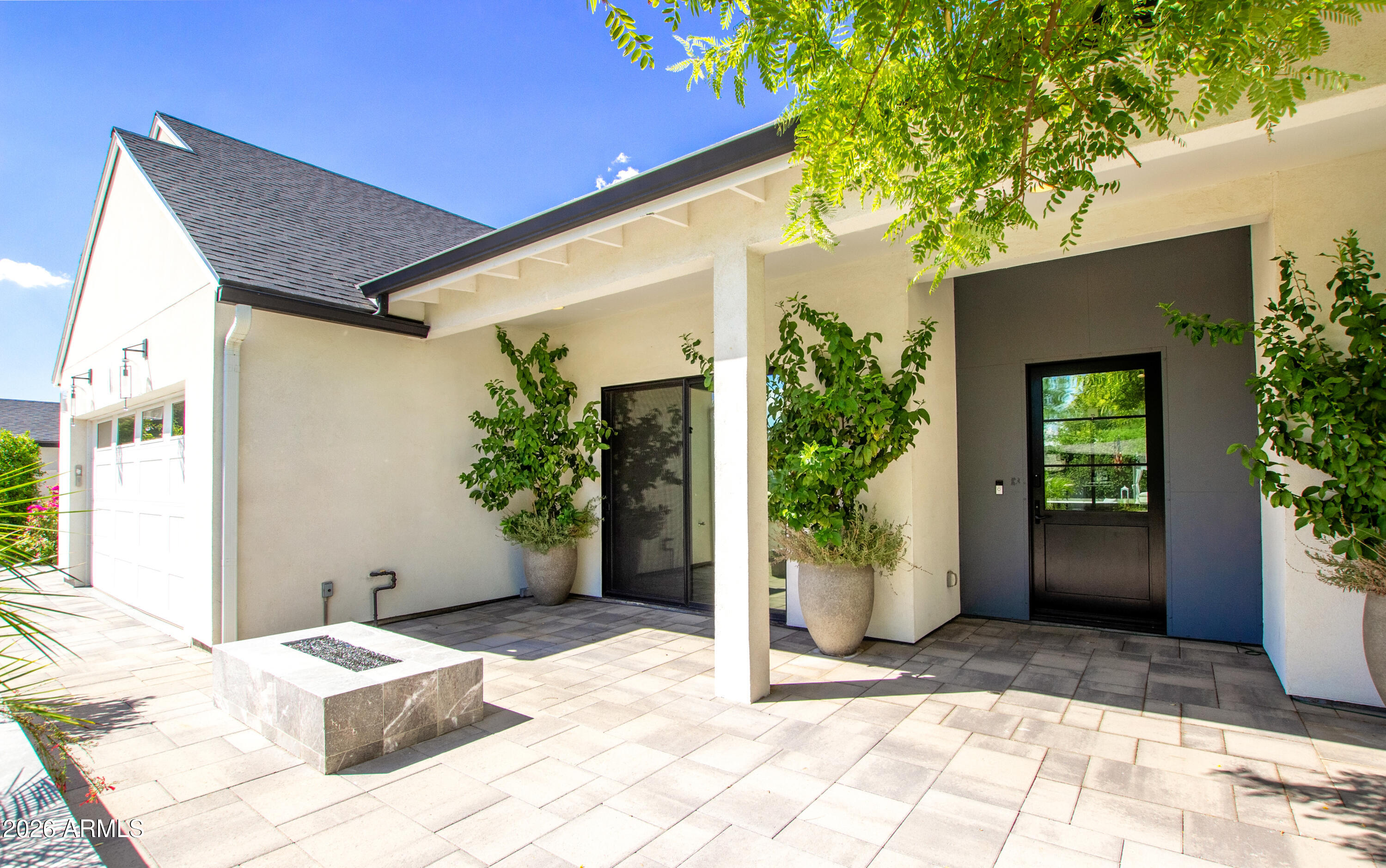 2912 E PIERSON Street