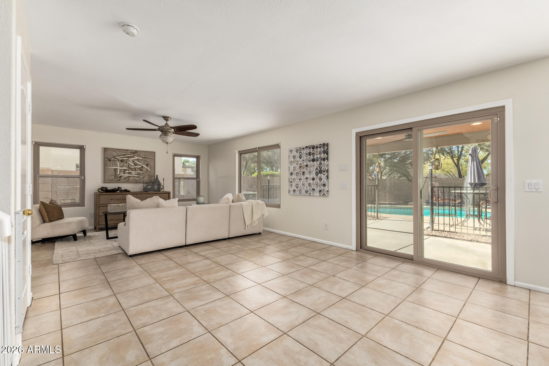 15990 W LINDEN Street