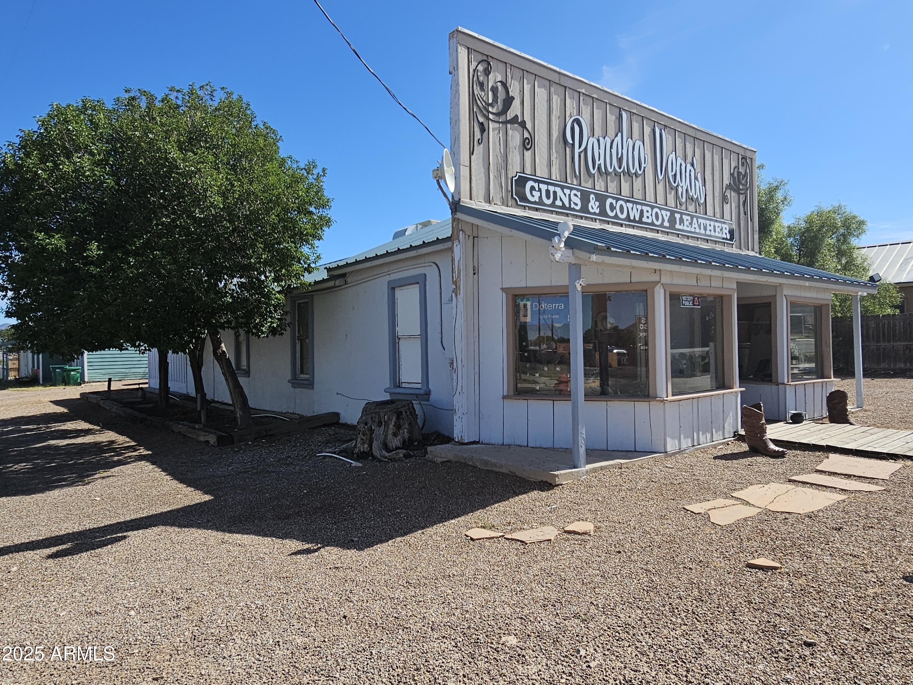 302 E FREMONT Street