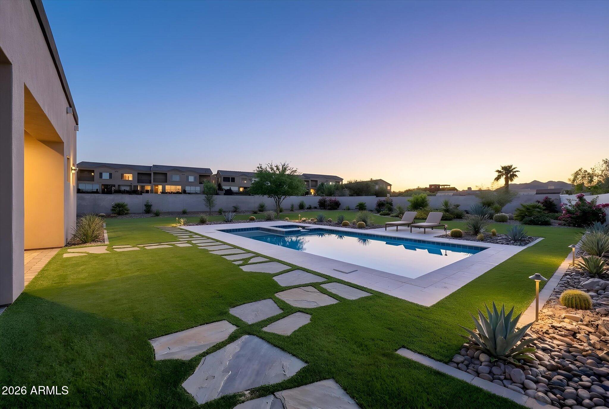 11052 N Indigo Drive