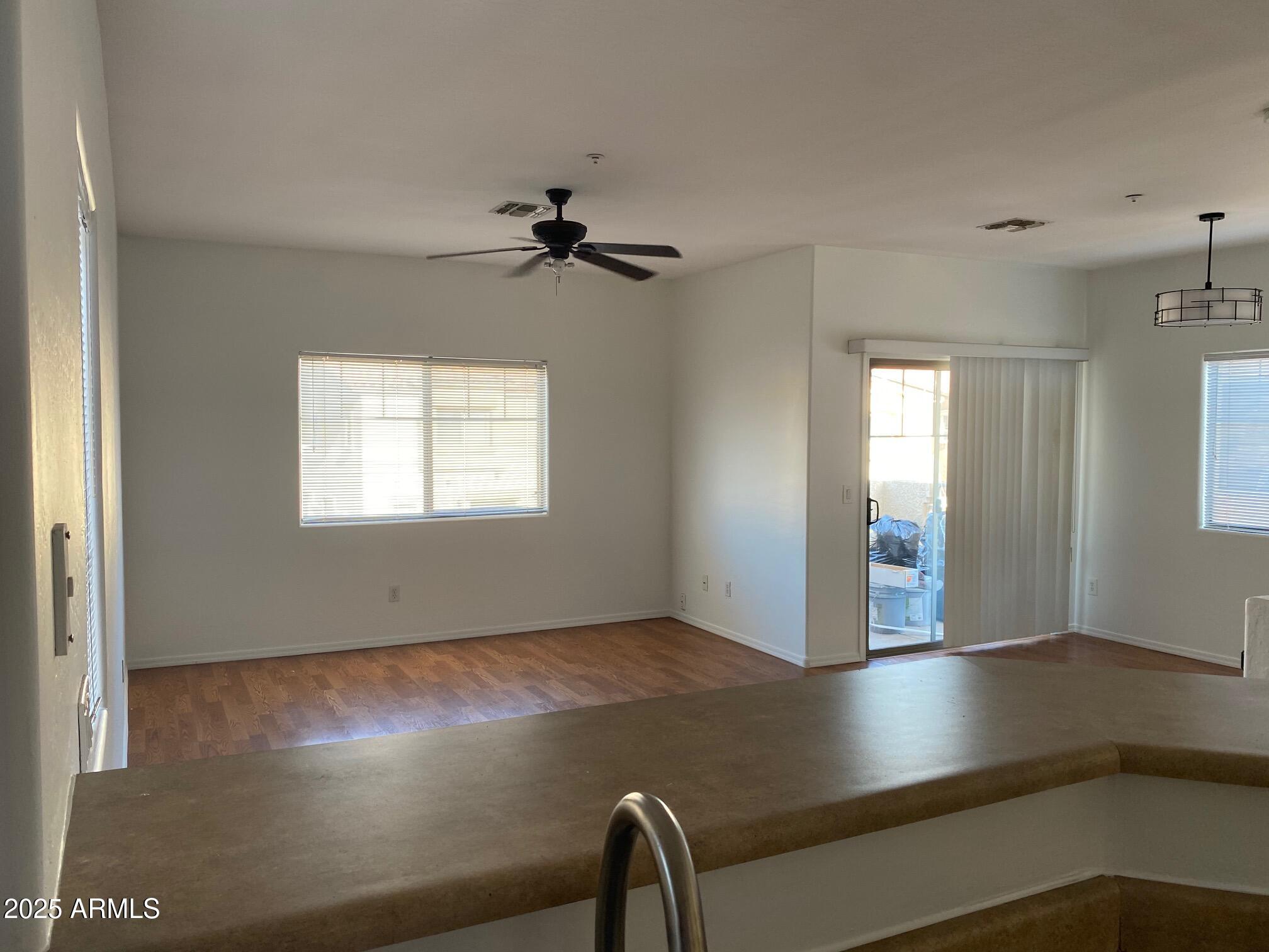 525 N MILLER Road 239