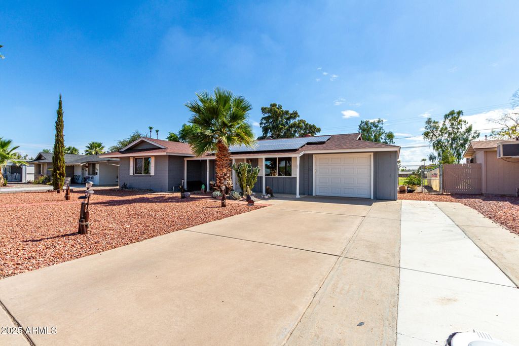 Photo of 10929 W Oakmont Drive, Sun City, AZ 85351 (MLS # 6912955)