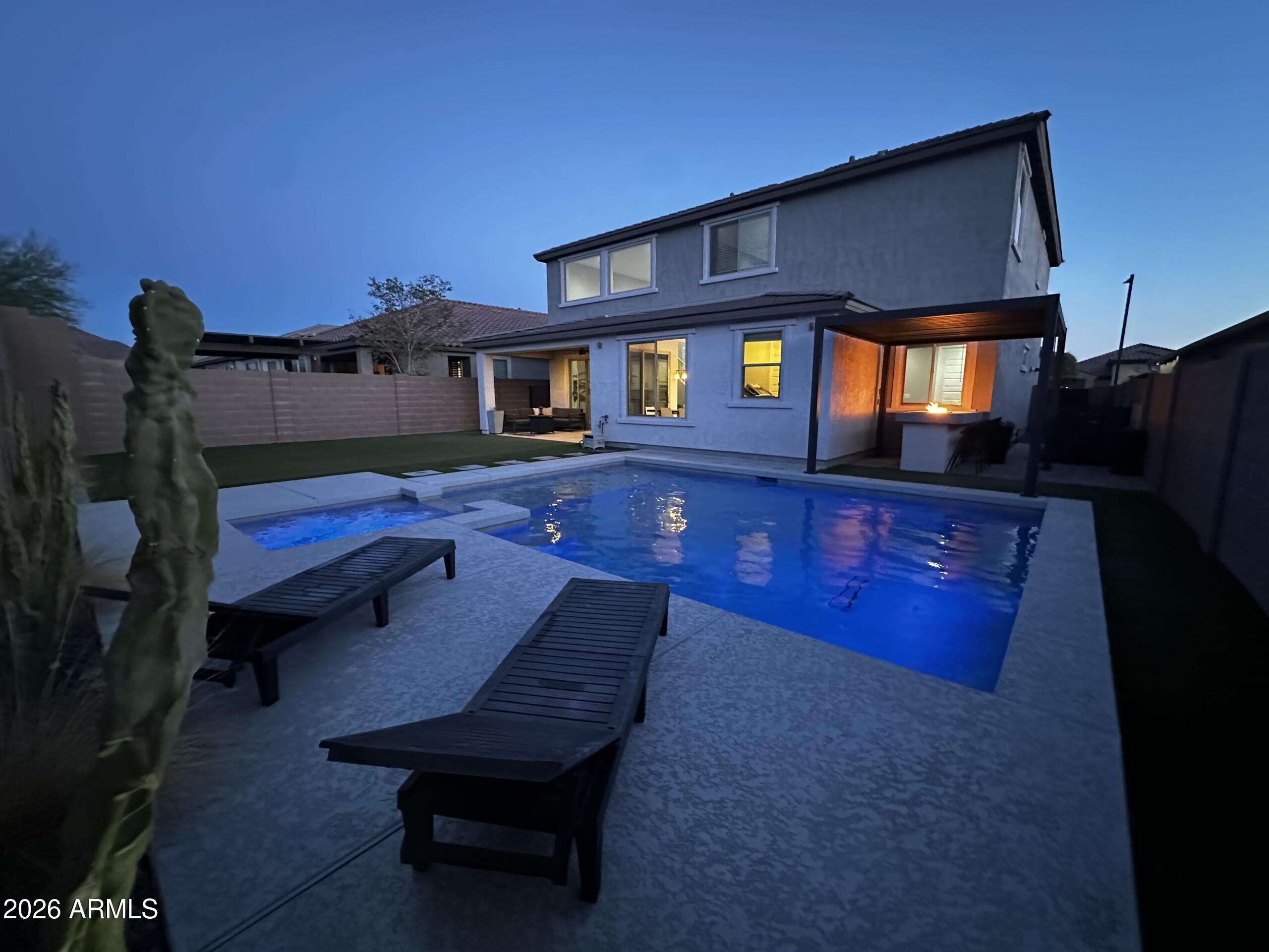 7228 W QUAIL TRACK Drive