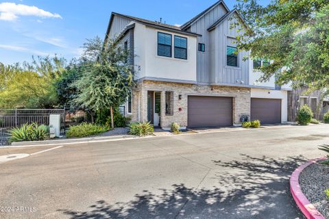 Townhouse in Phoenix AZ 3200 39th Street.jpg