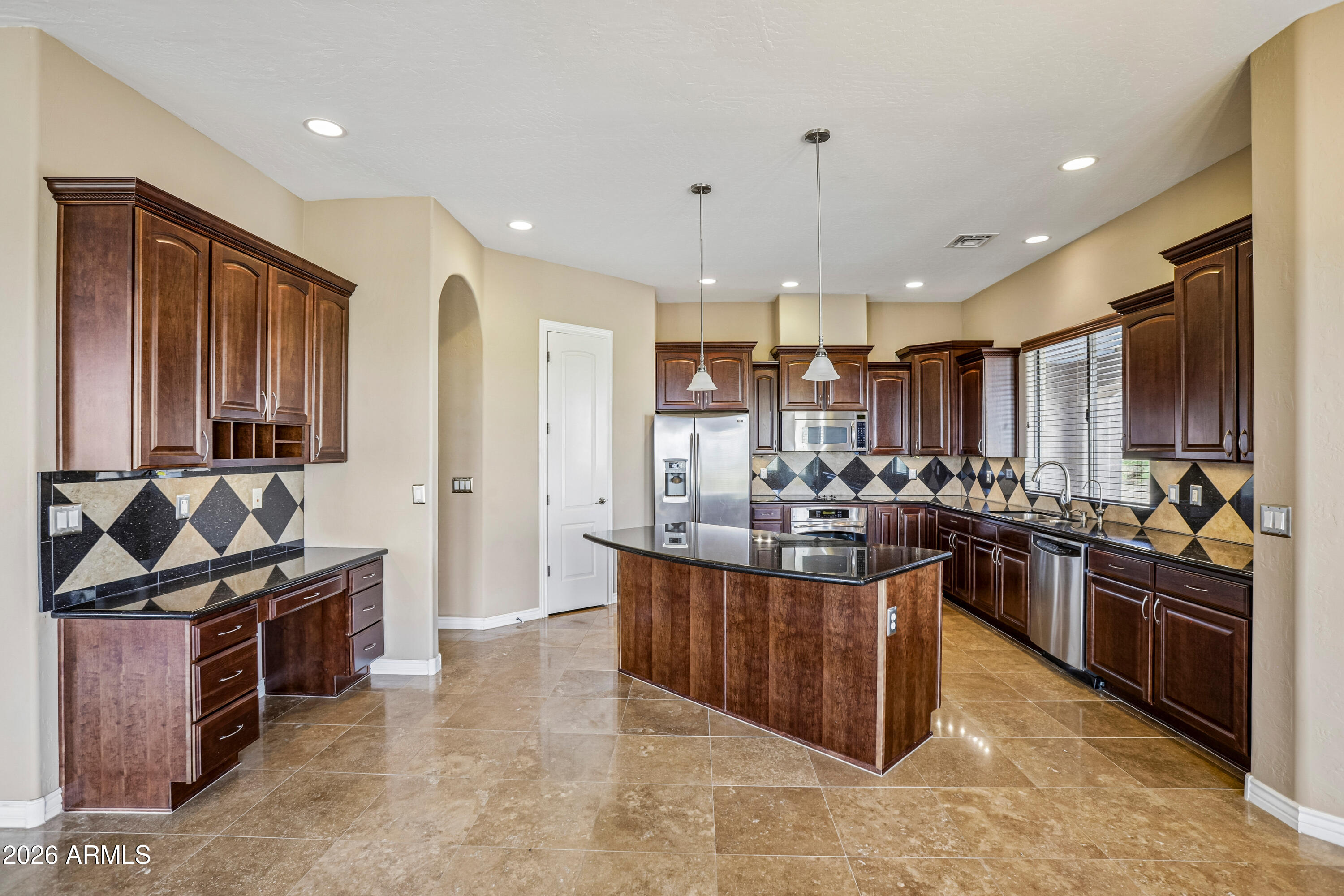 3233 N 89TH Place