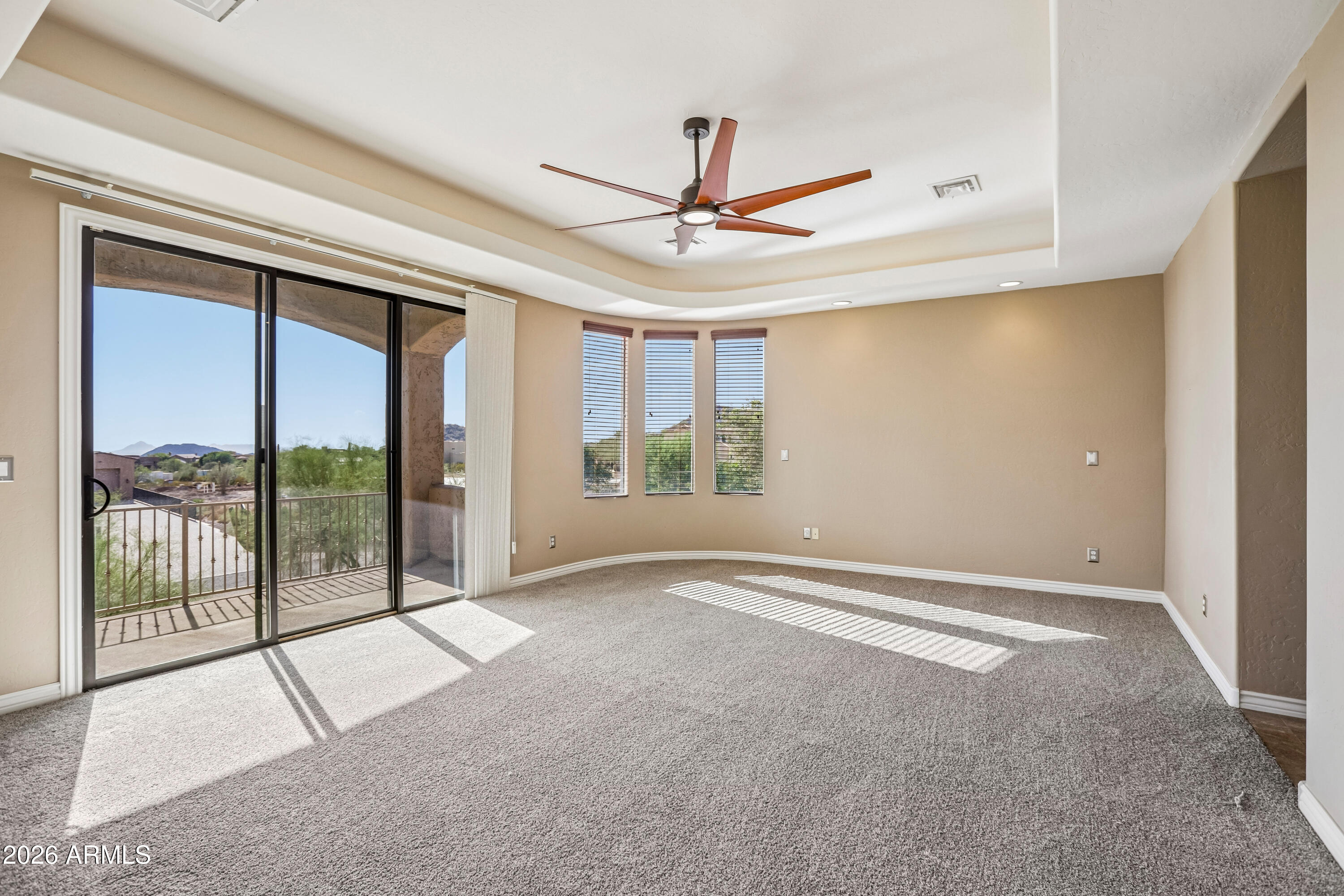 3233 N 89TH Place