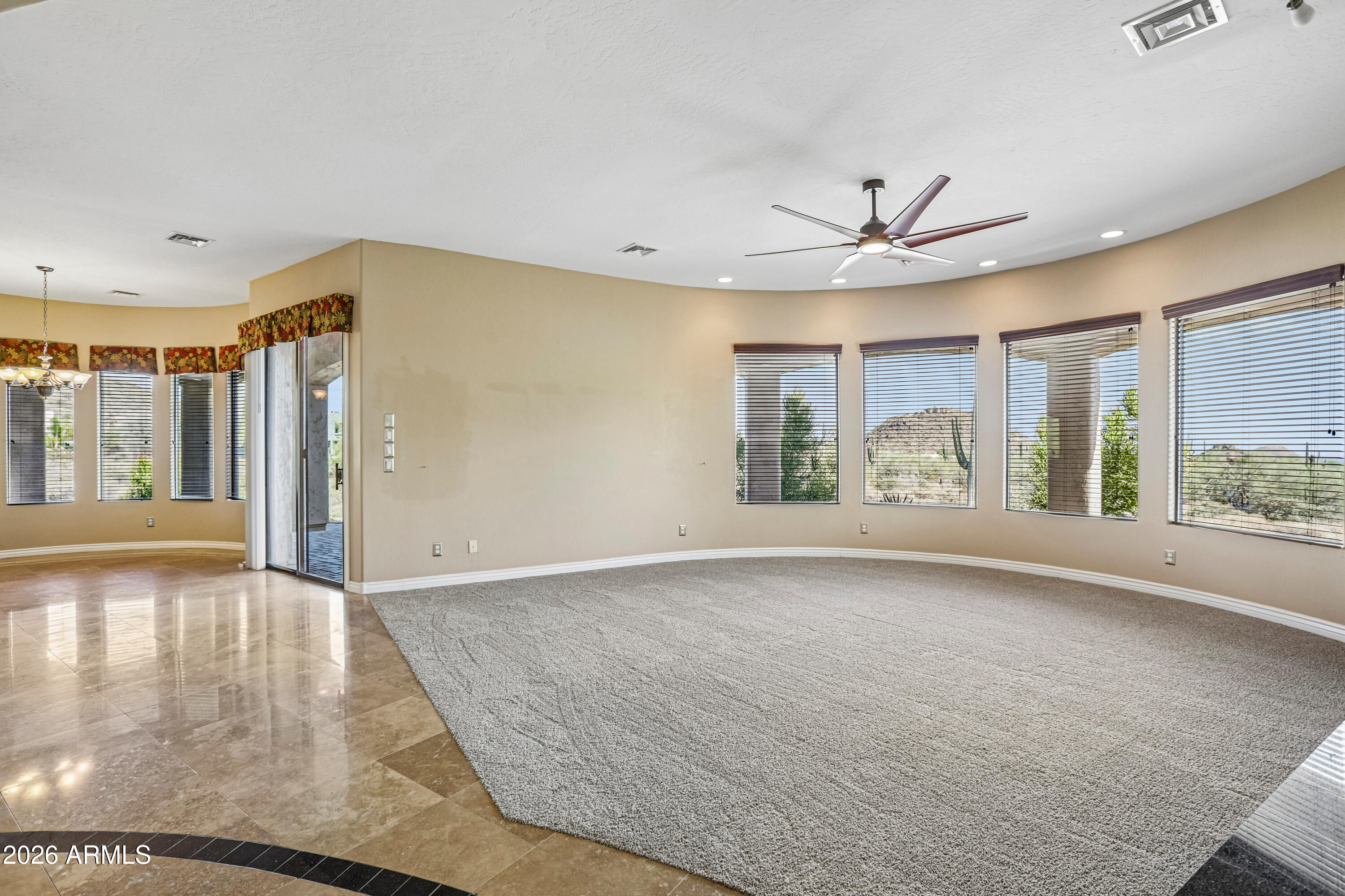 3233 N 89TH Place