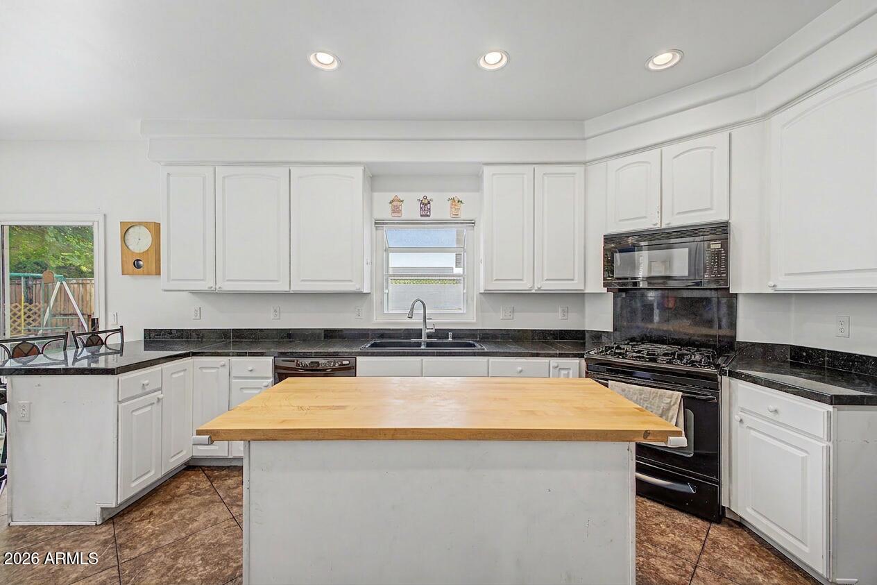 6022 N 5TH Place