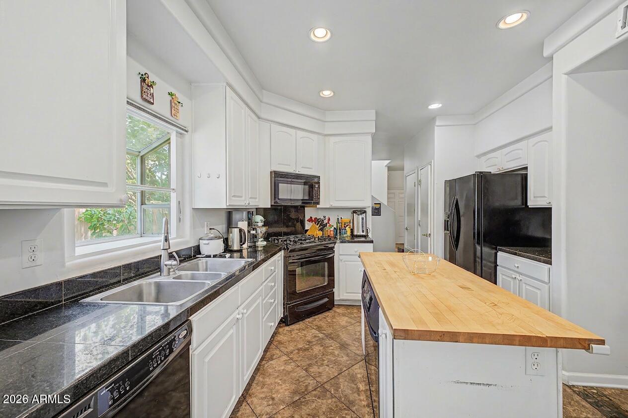 6022 N 5TH Place