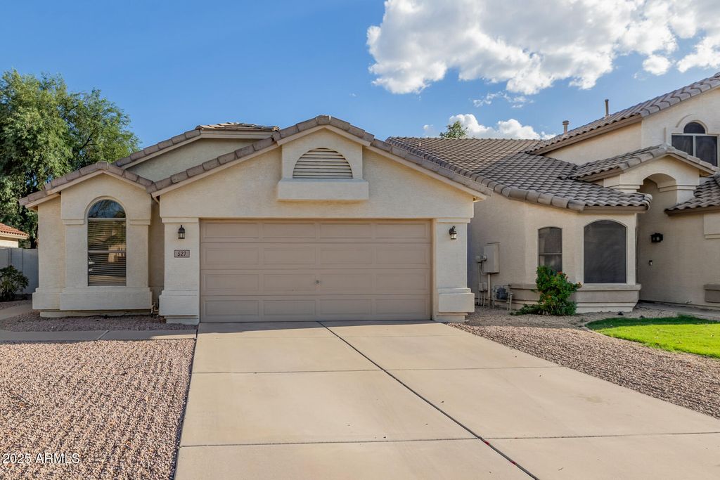 Photo of 527 E Kyle Court, Gilbert, AZ 85296 (MLS # 6919192)