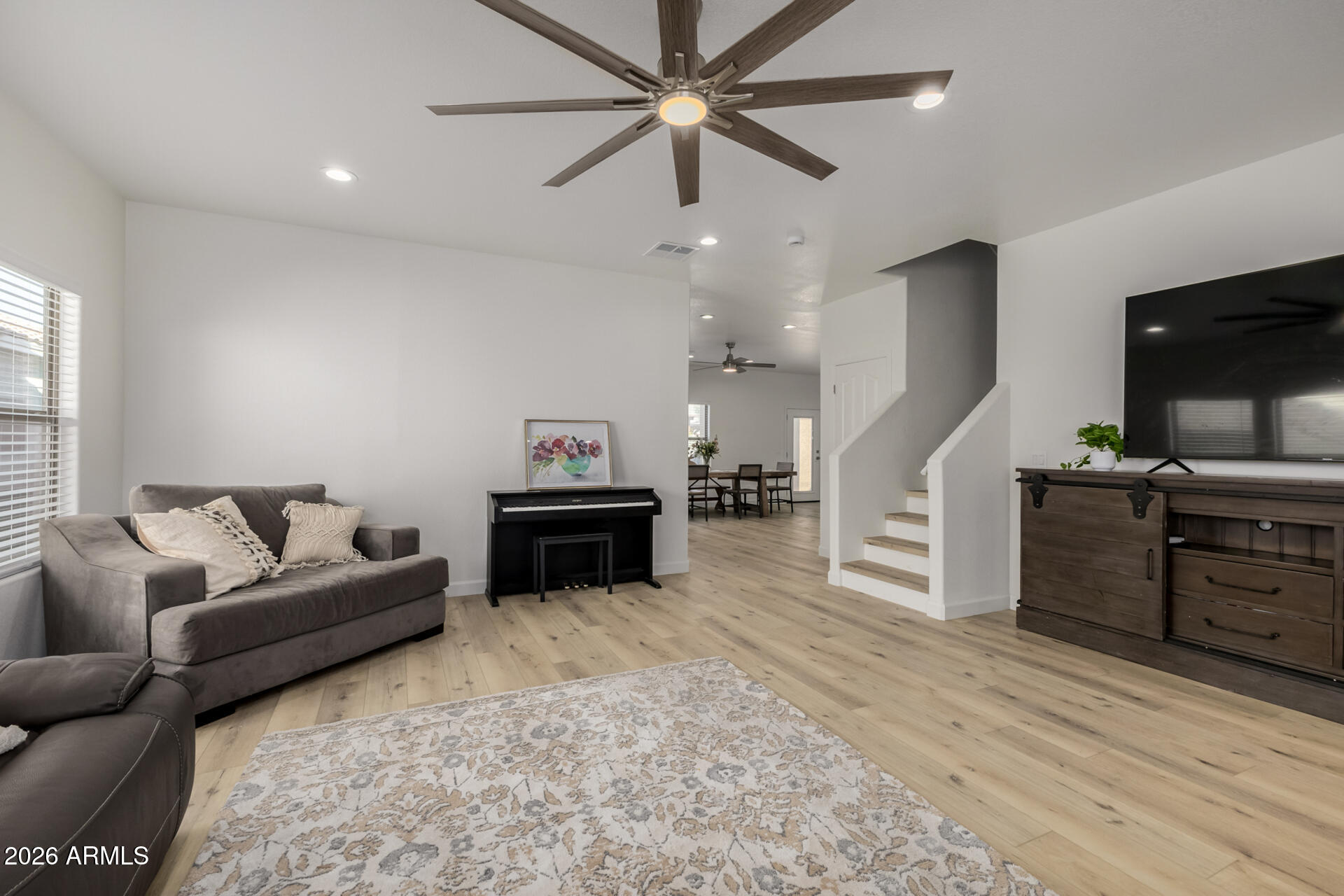 4610 E WHITEHALL Drive