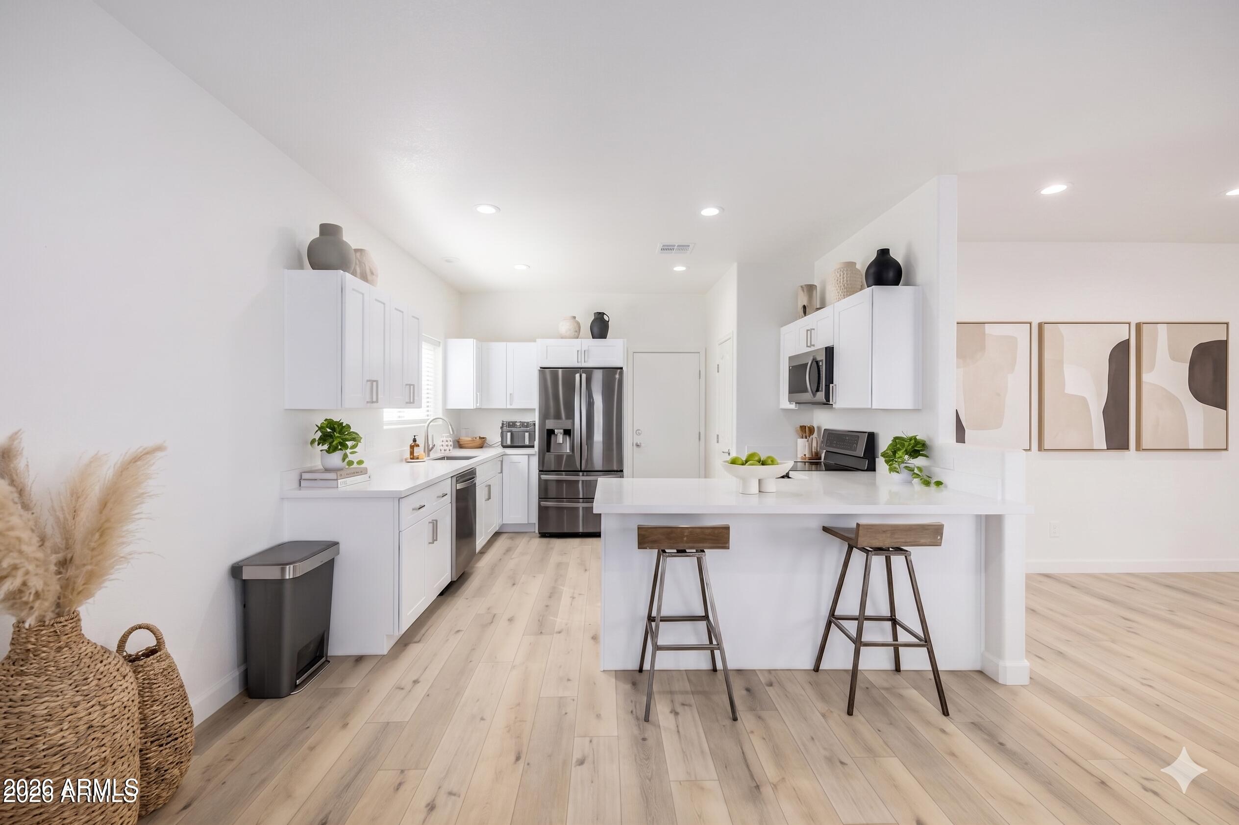 4610 E WHITEHALL Drive